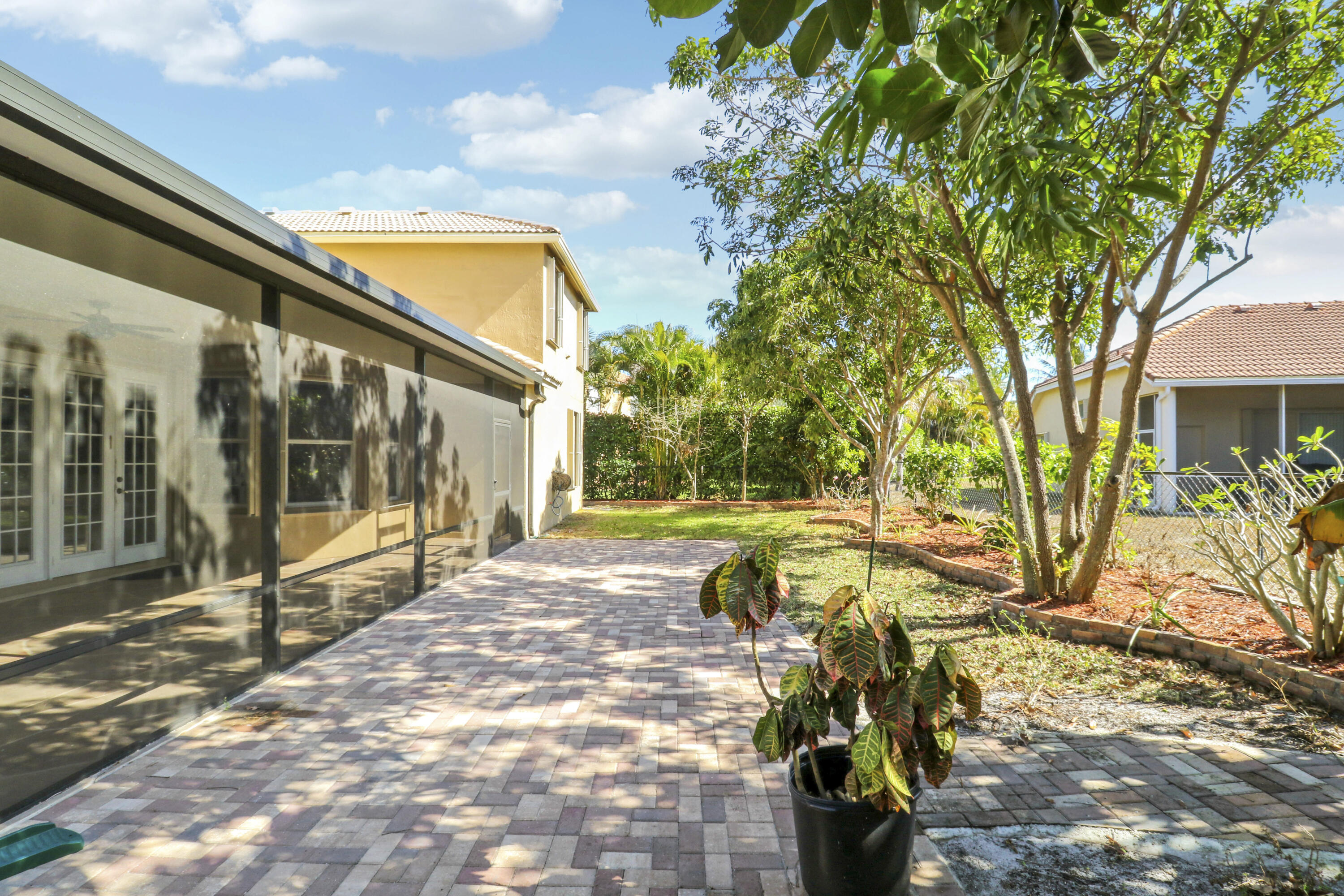 3804 Victoria, West Palm Beach FL 33411
