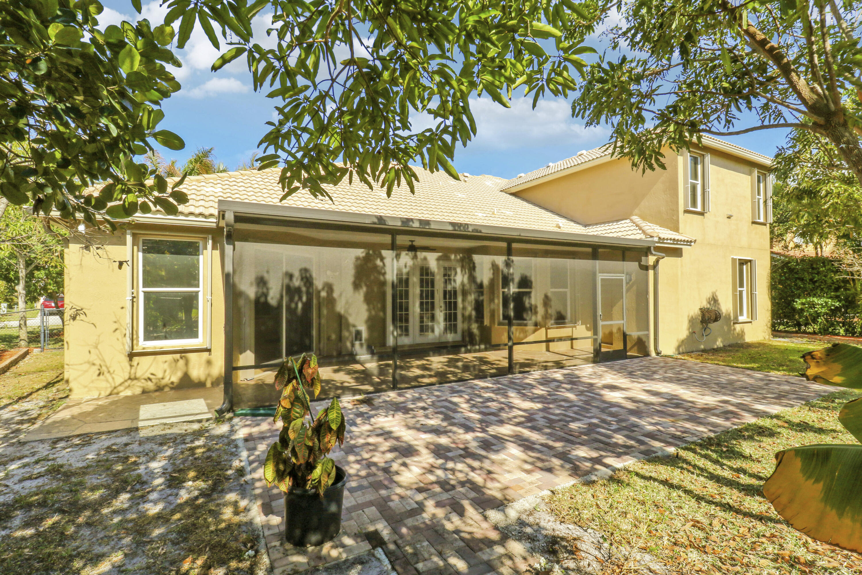 3804 Victoria, West Palm Beach FL 33411