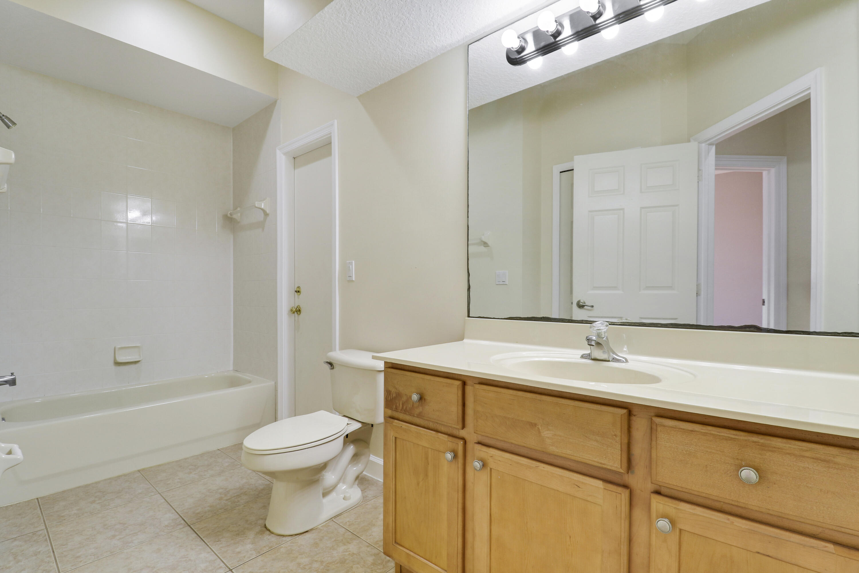 3804 Victoria, West Palm Beach FL 33411