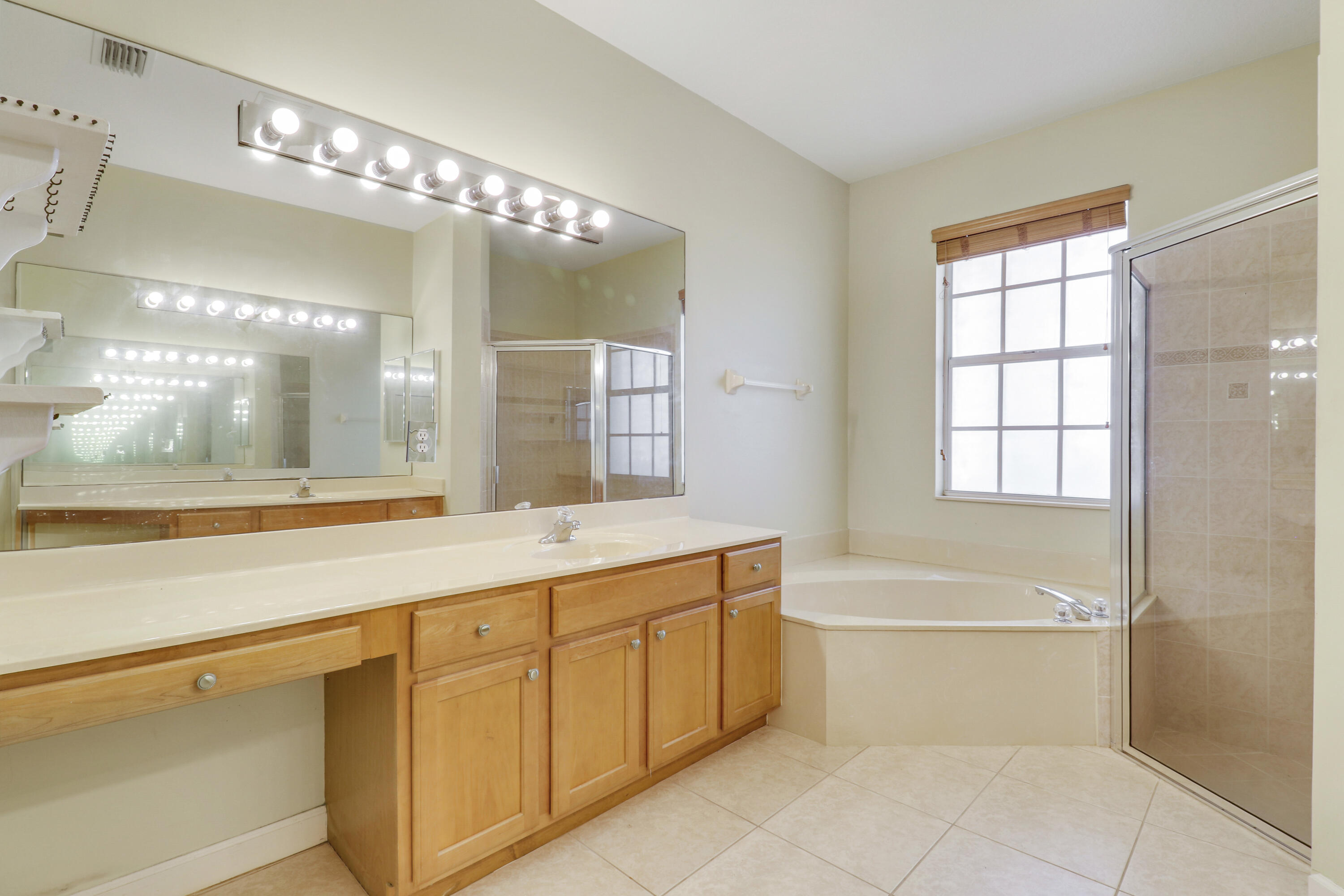 3804 Victoria, West Palm Beach FL 33411