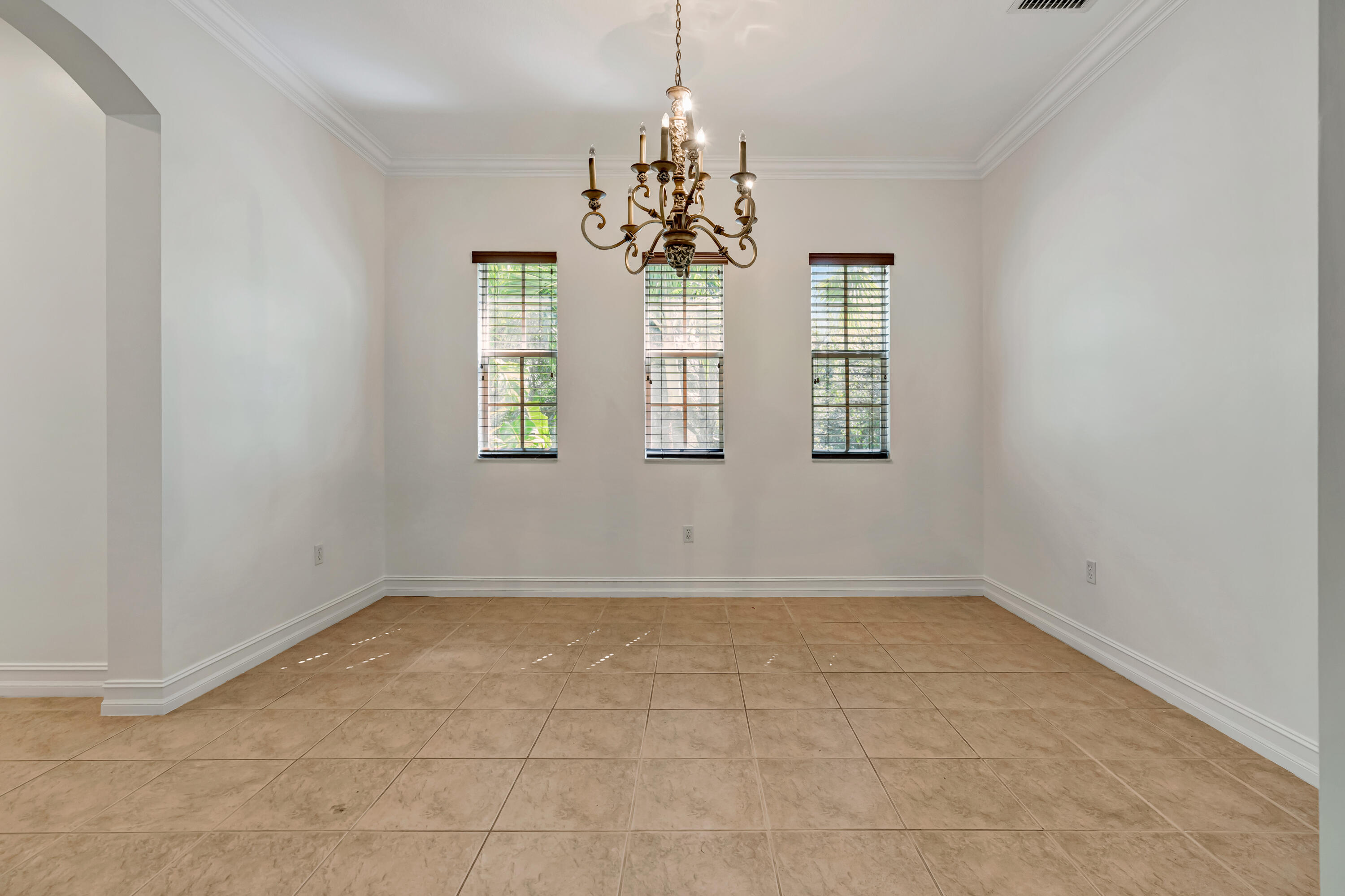 359 Chambord, Palm Beach Gardens FL 33410