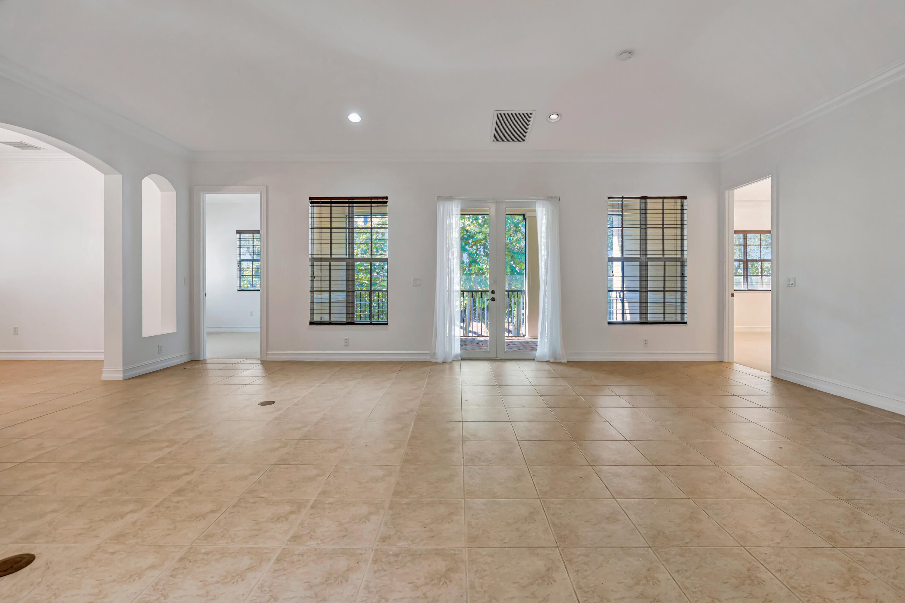 359 Chambord, Palm Beach Gardens FL 33410