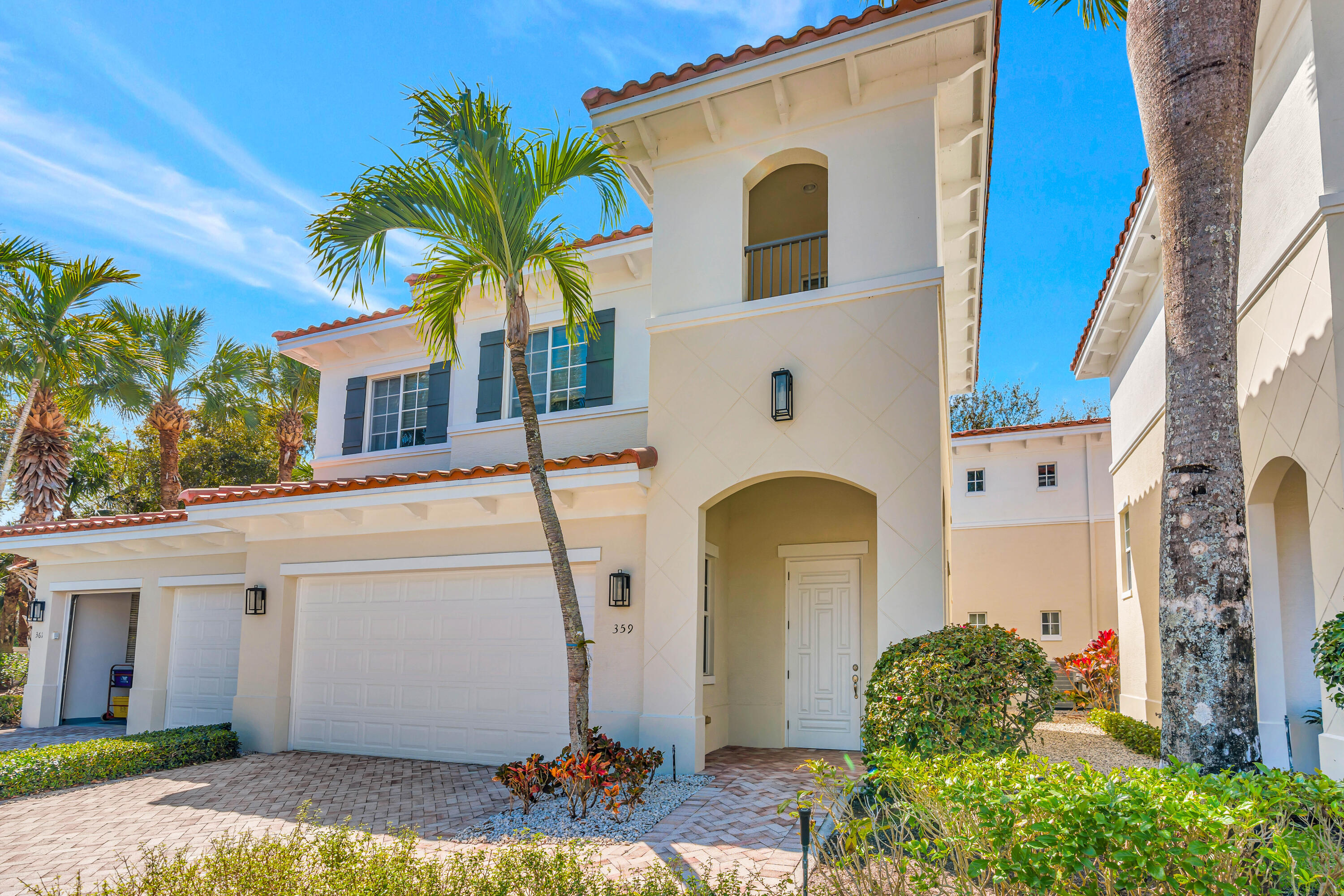359 Chambord, Palm Beach Gardens FL 33410