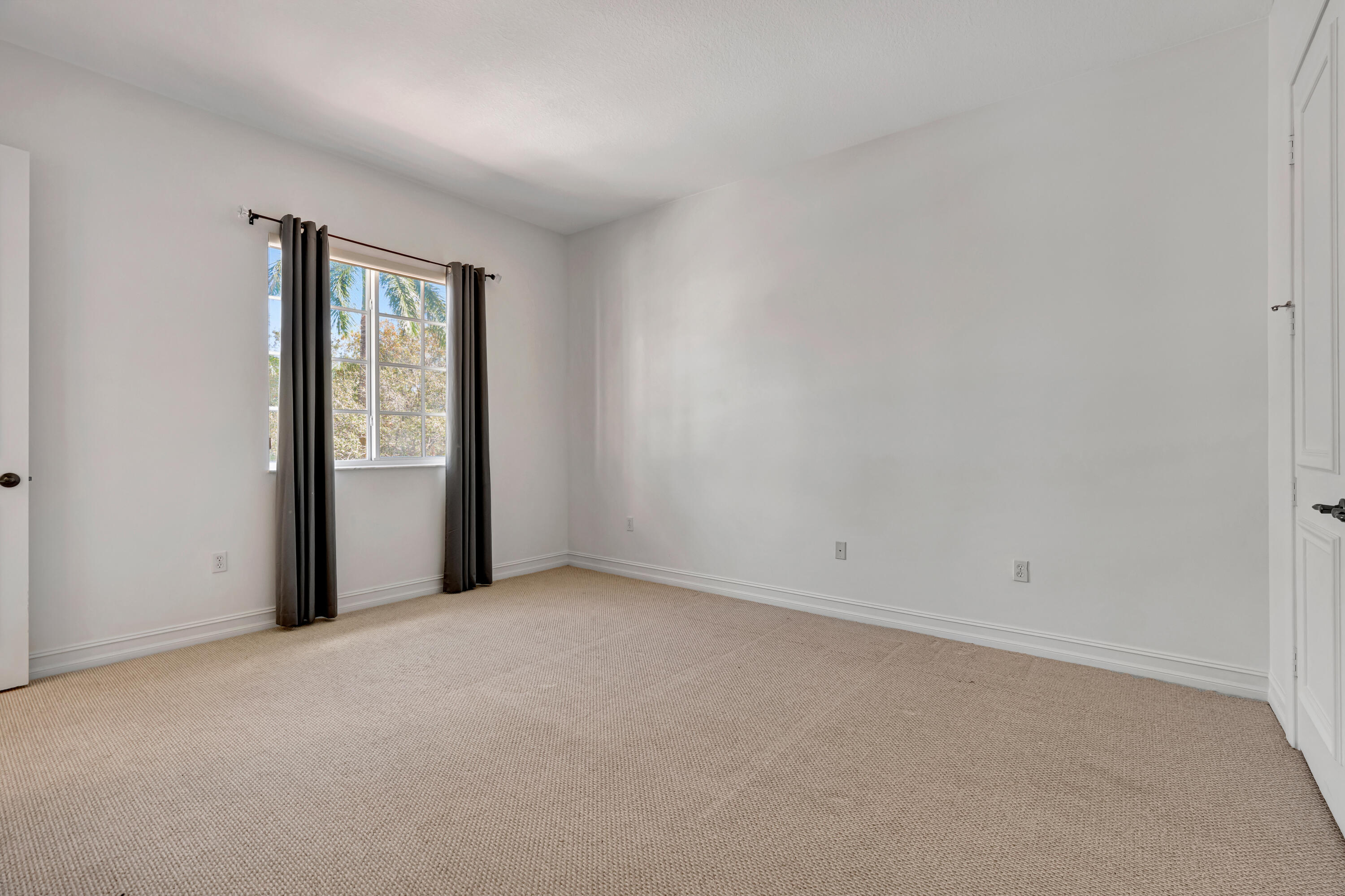 359 Chambord, Palm Beach Gardens FL 33410