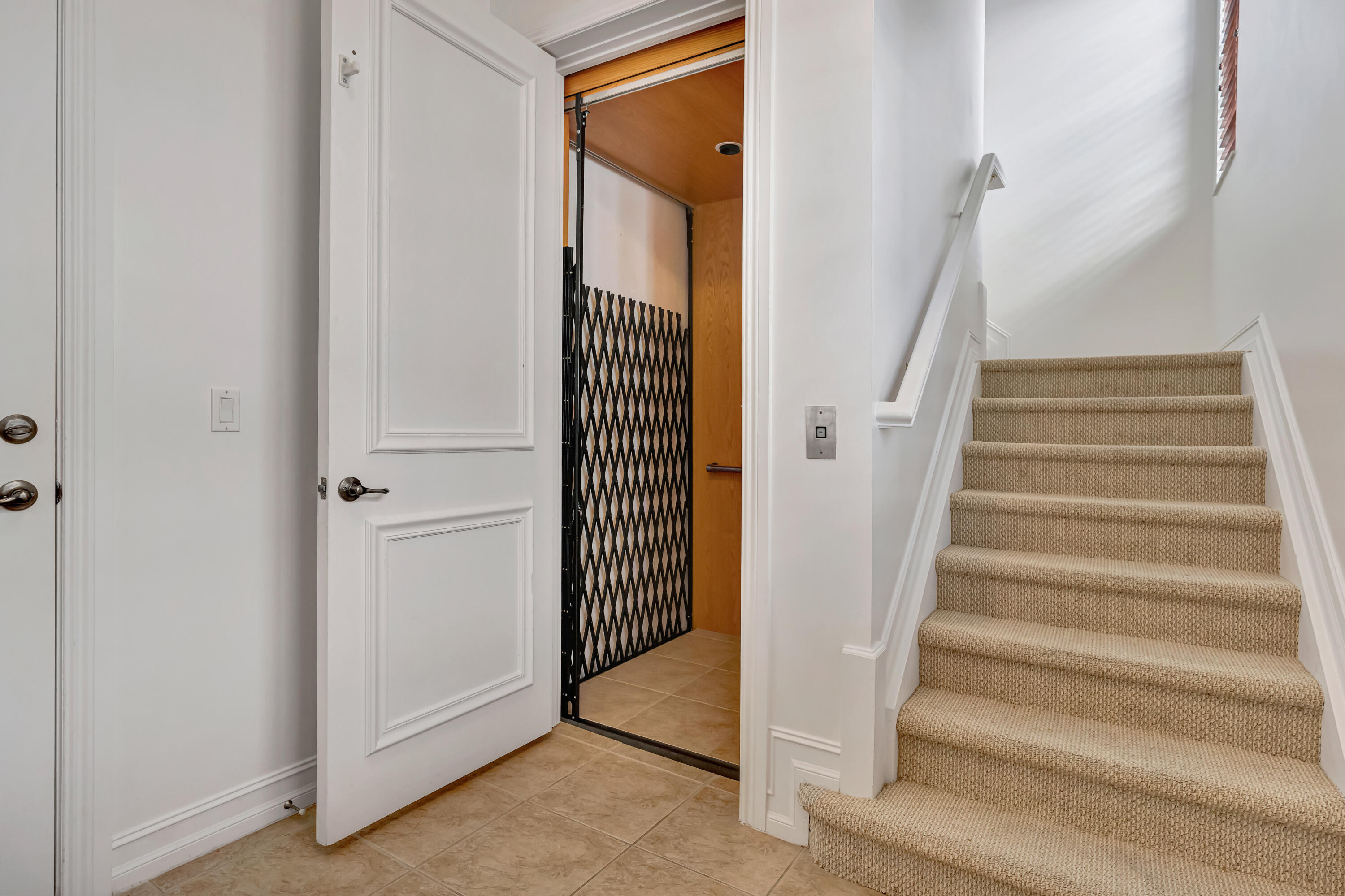 359 Chambord, Palm Beach Gardens FL 33410