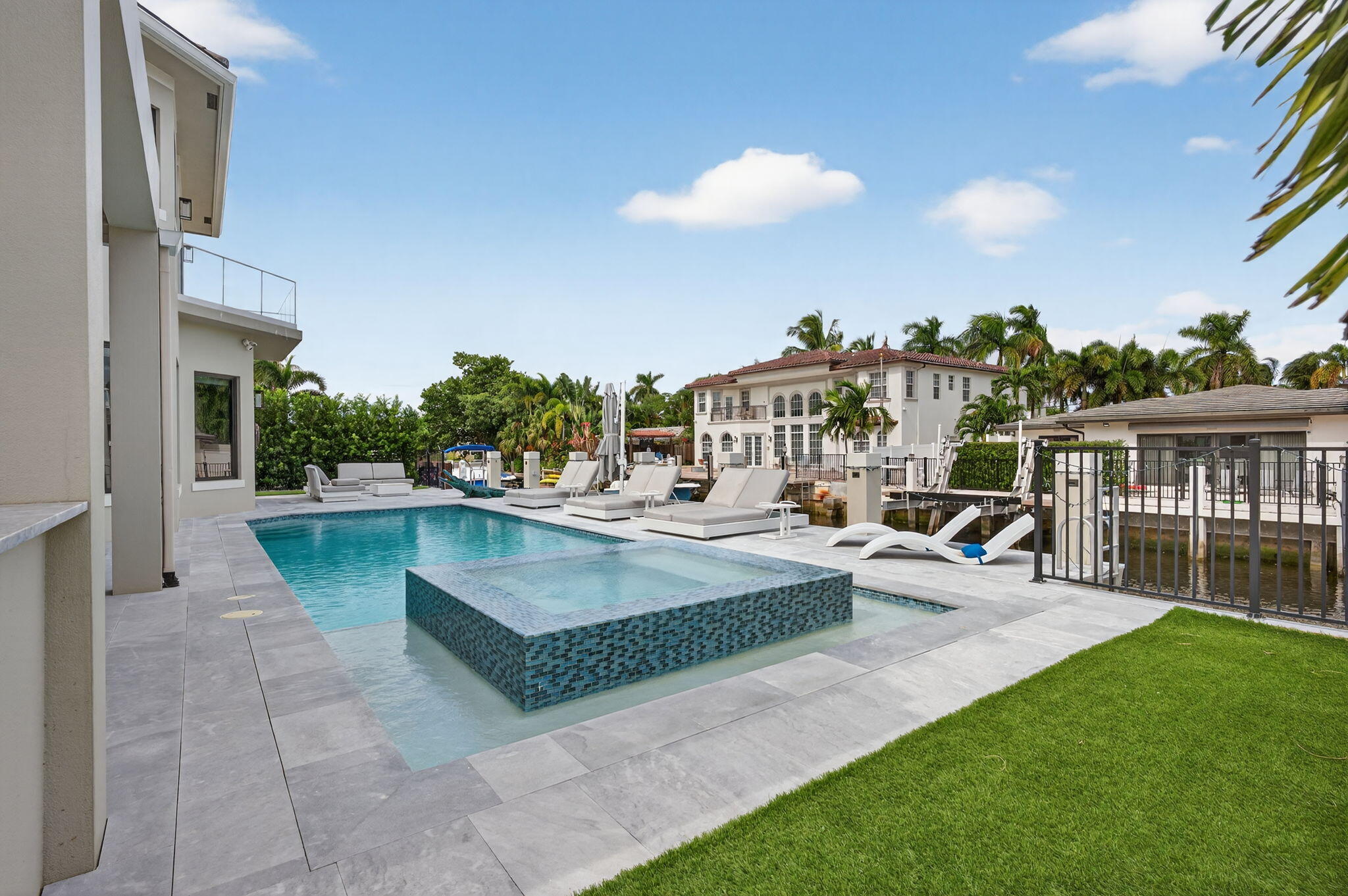 785 NE 70th, Boca Raton FL 33487
