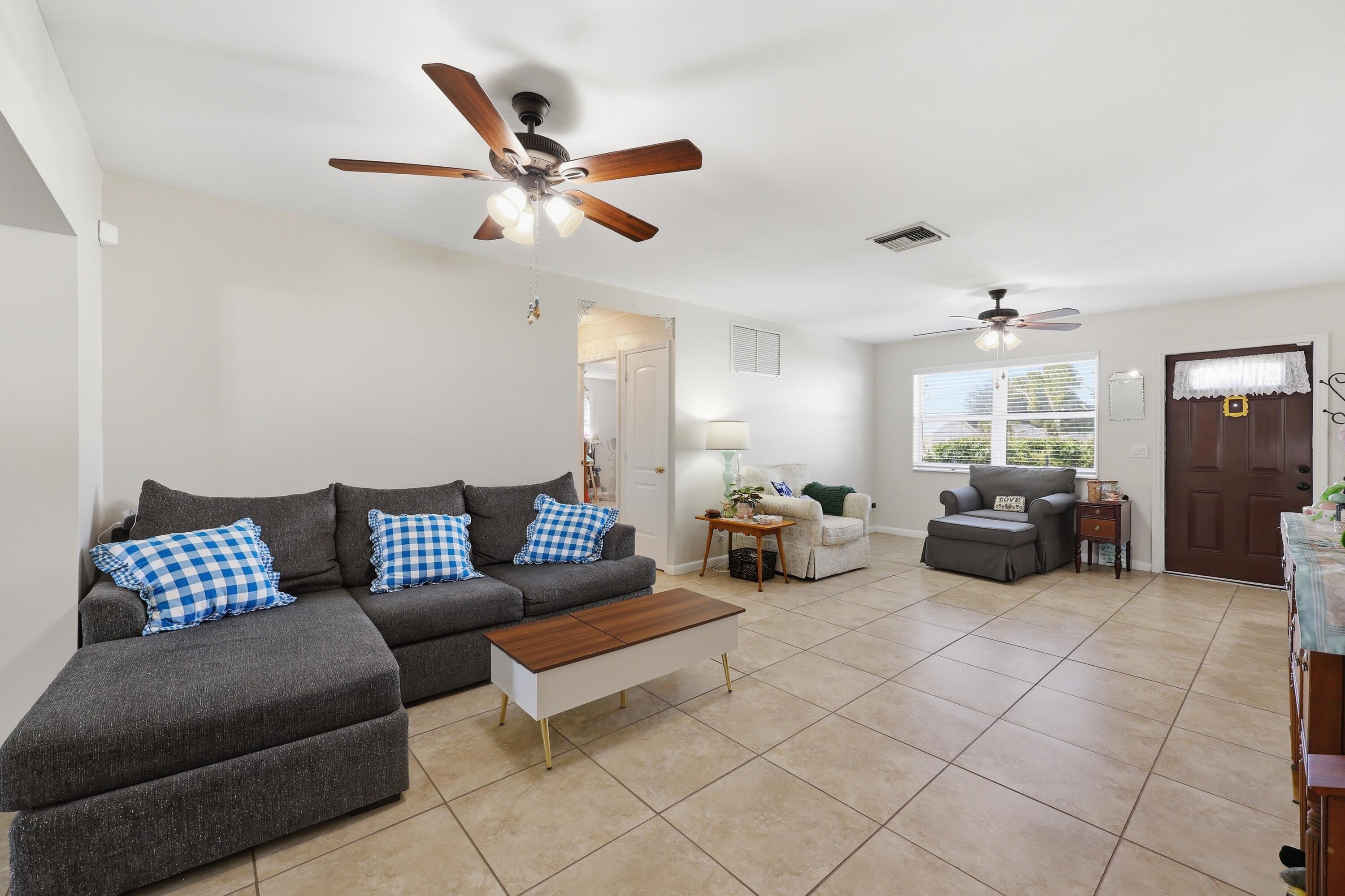305 Circle, Jupiter FL 33458