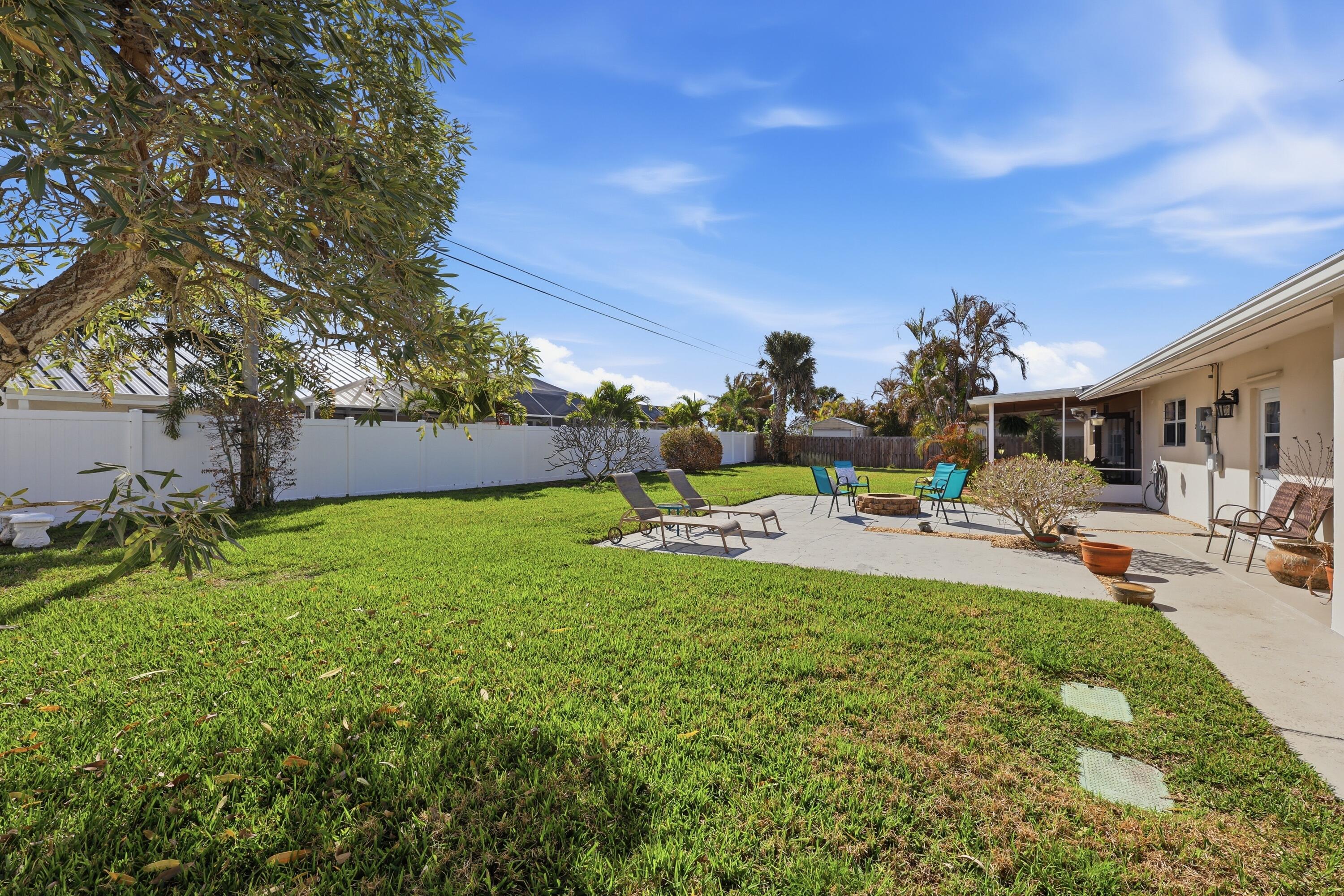305 Circle, Jupiter FL 33458