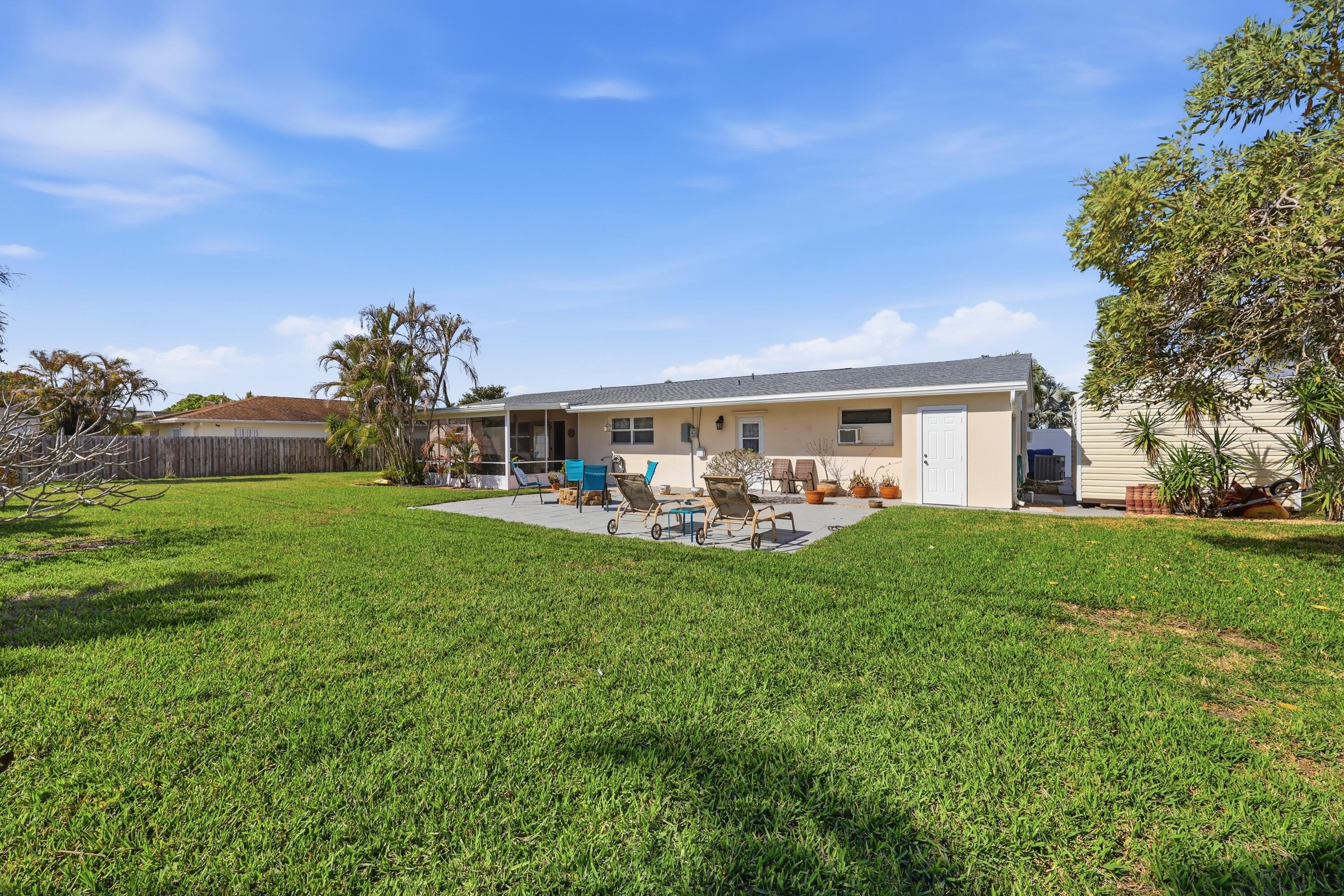 305 Circle, Jupiter FL 33458