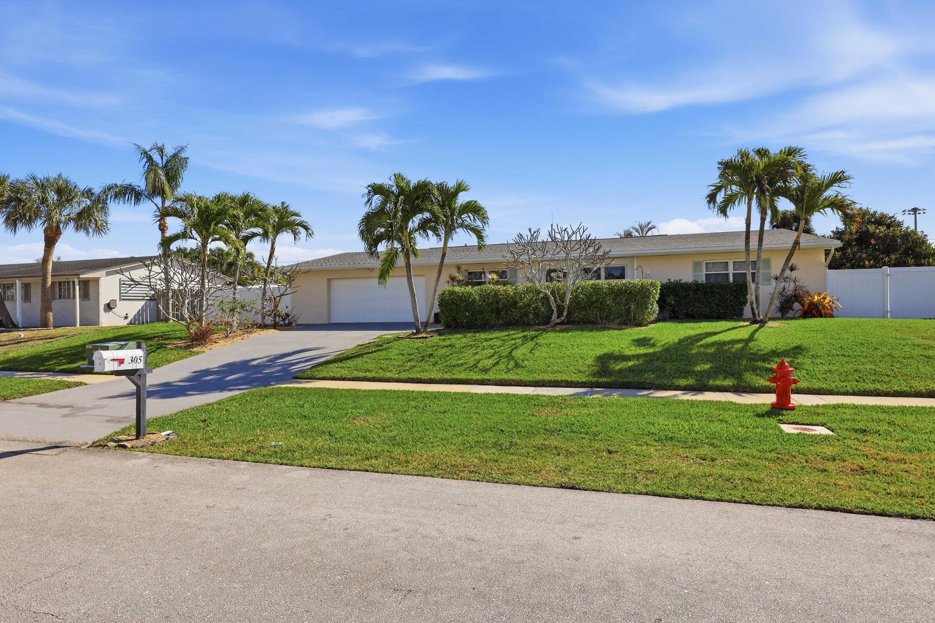 305 Circle, Jupiter FL 33458