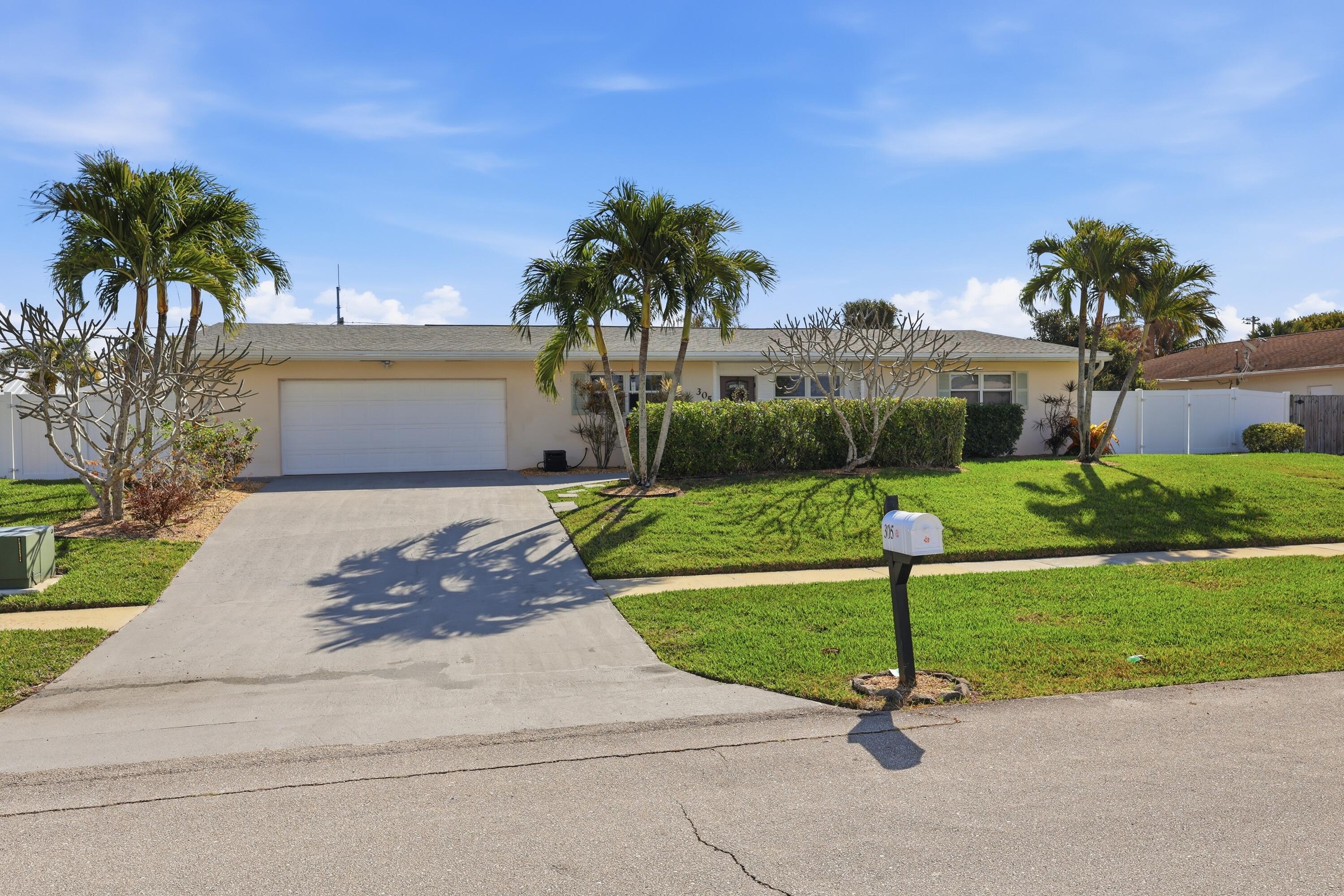 305 Circle, Jupiter FL 33458