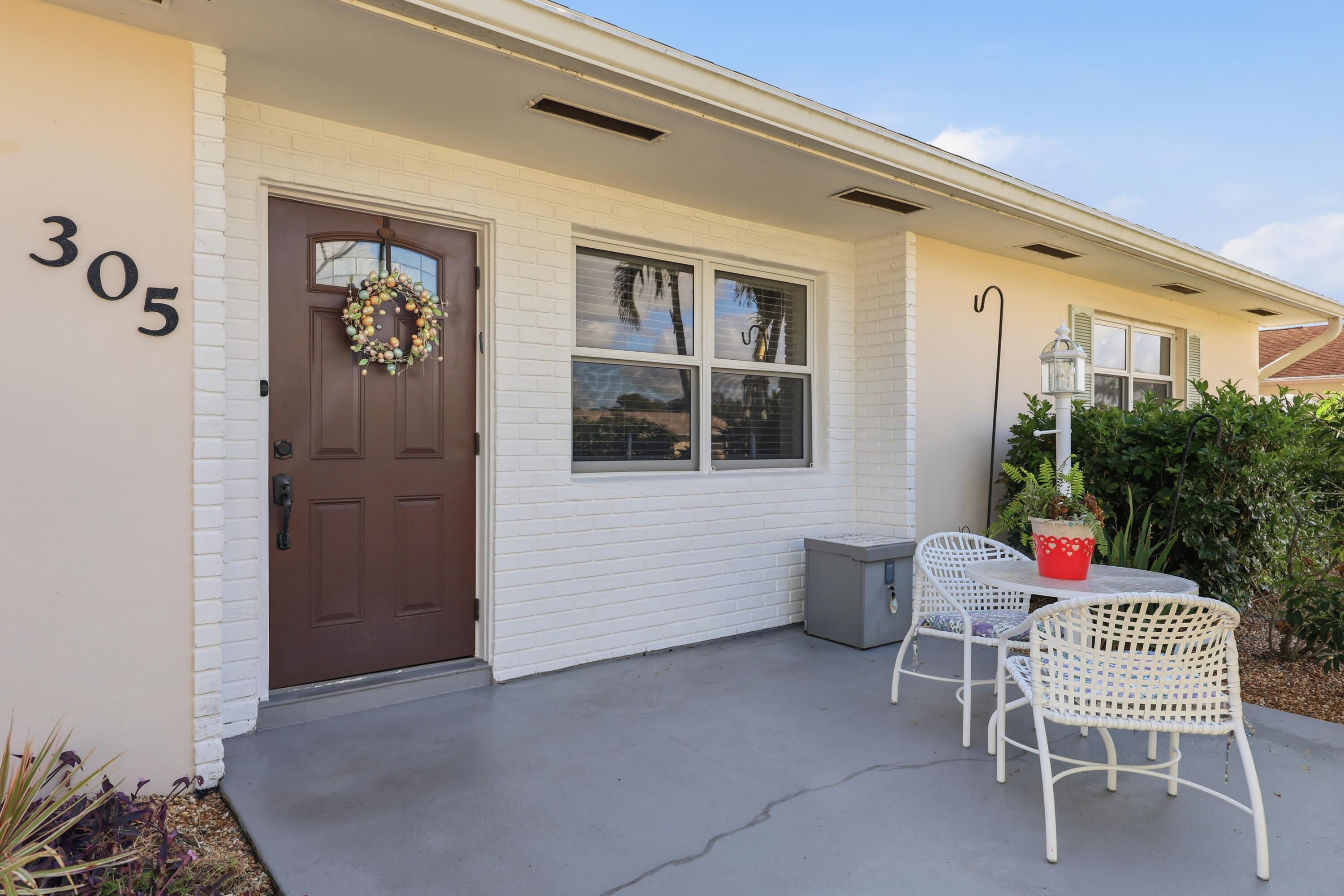 305 Circle, Jupiter FL 33458