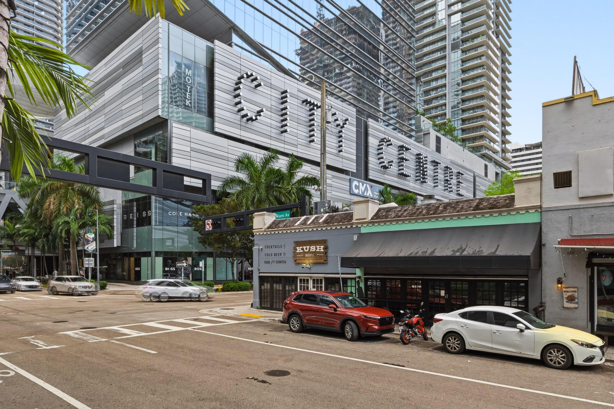 31 SE 6th #2601, Miami FL 33131