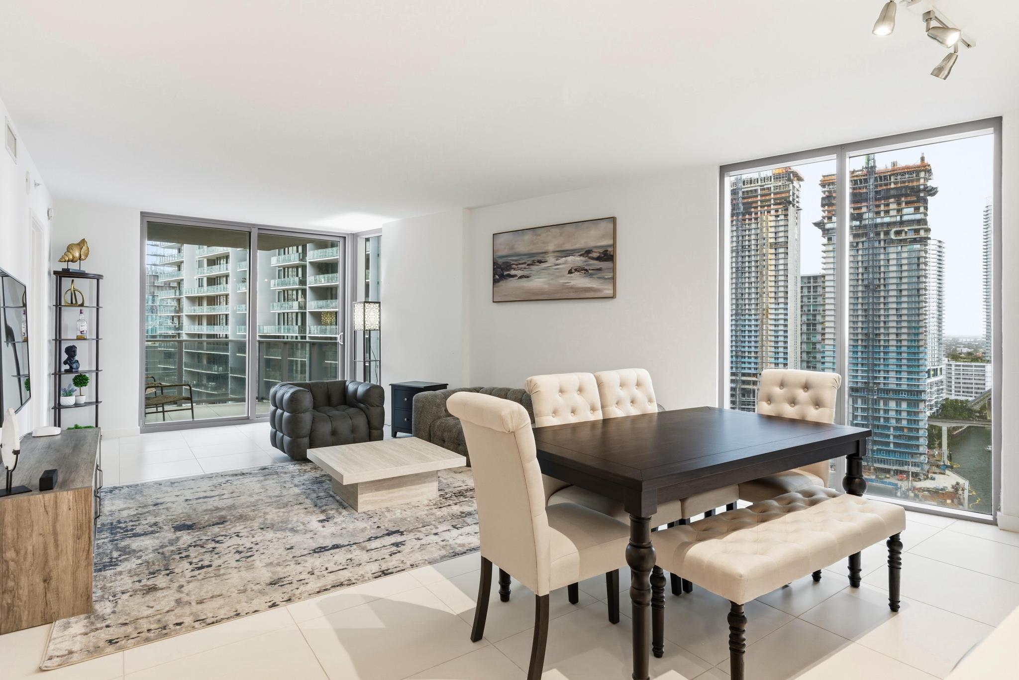 31 SE 6th #2601, Miami FL 33131
