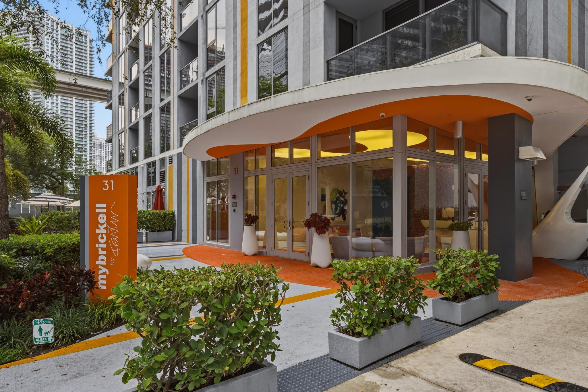 31 SE 6th #2601, Miami FL 33131