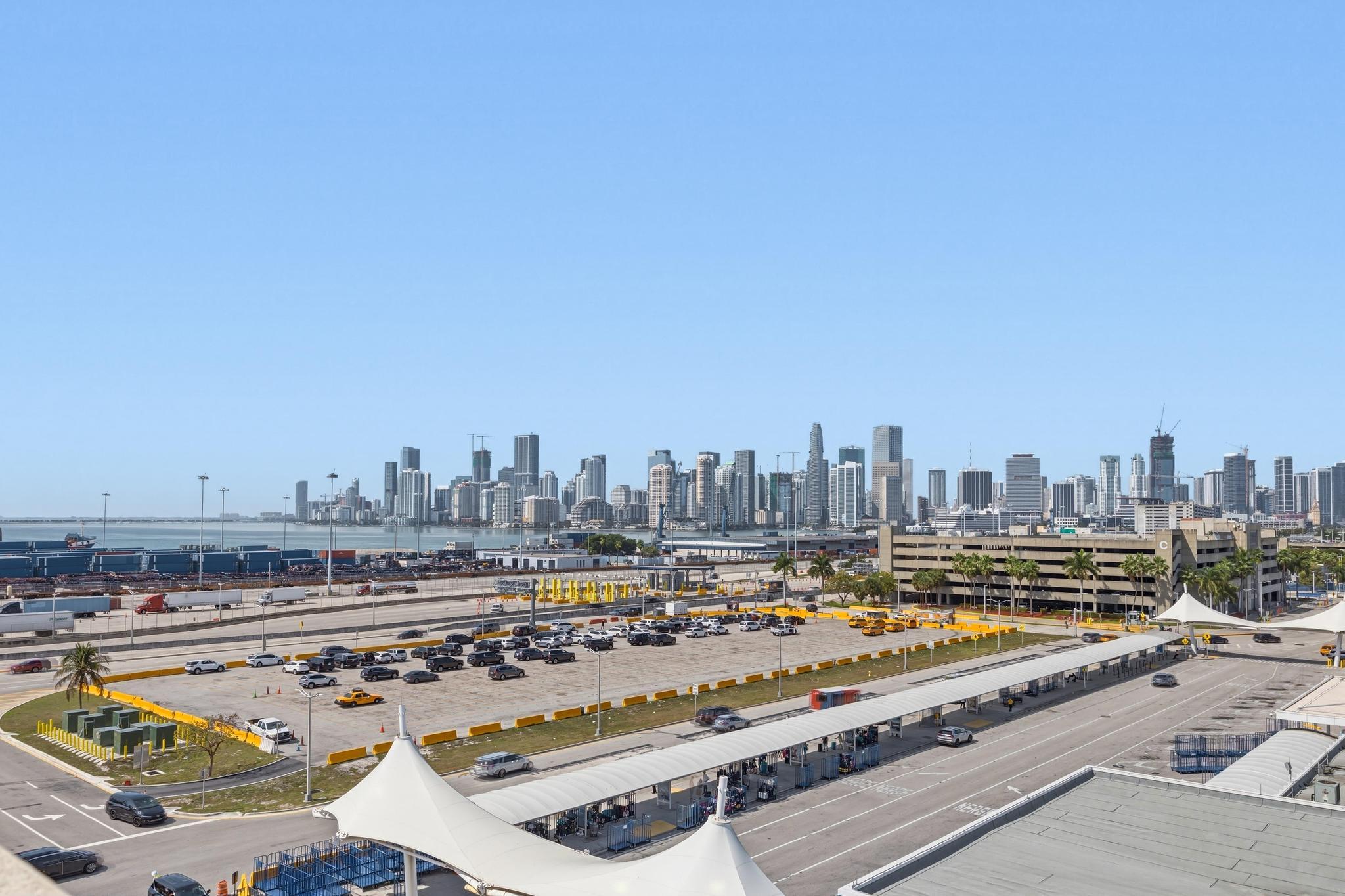 31 SE 6th #2601, Miami FL 33131