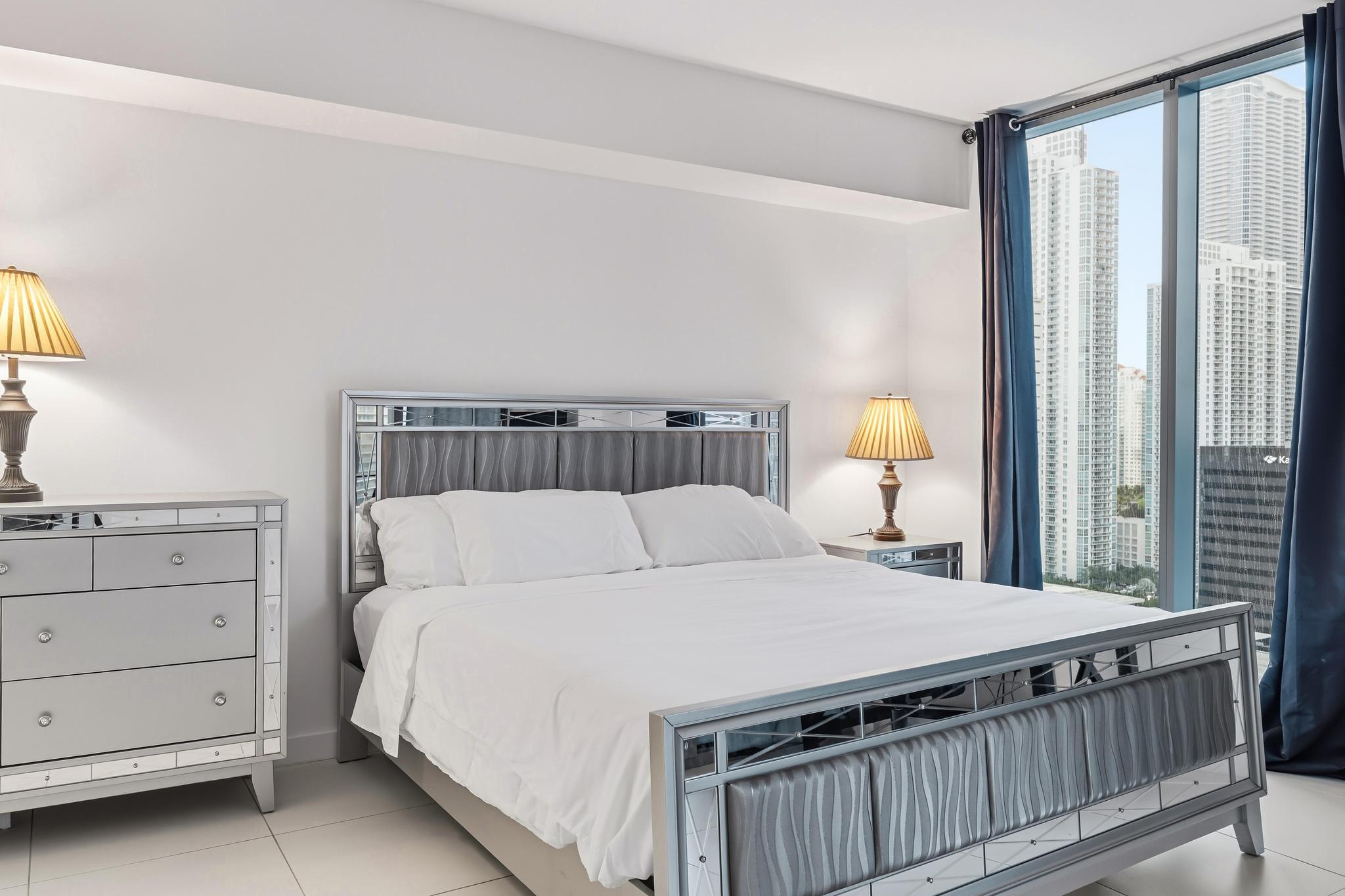31 SE 6th #2601, Miami FL 33131
