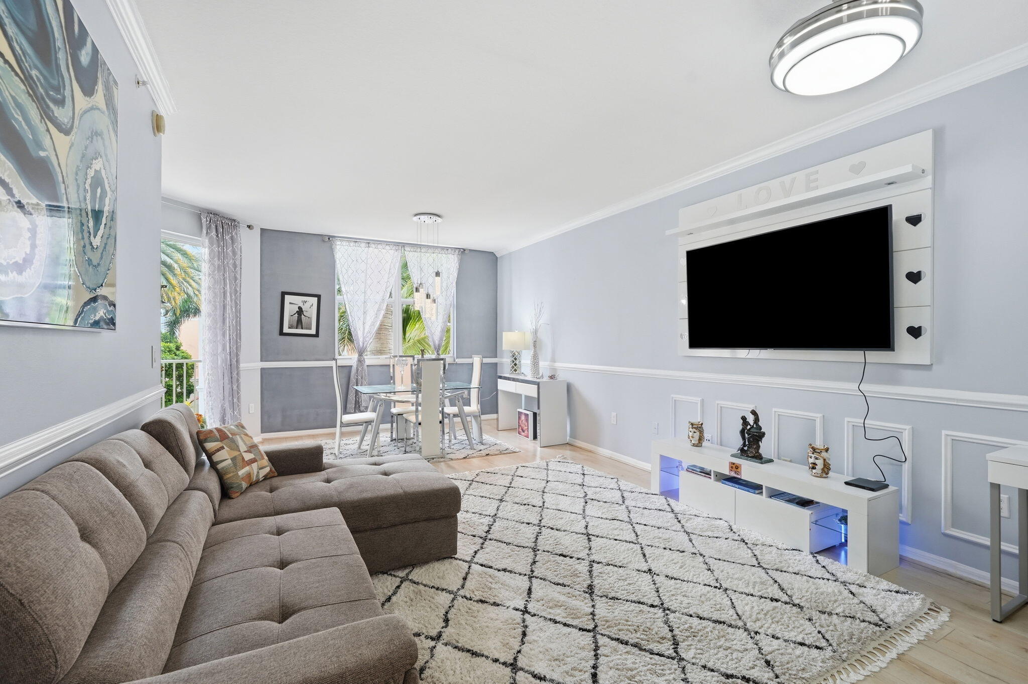 802 W Windward #304, Lantana FL 33462