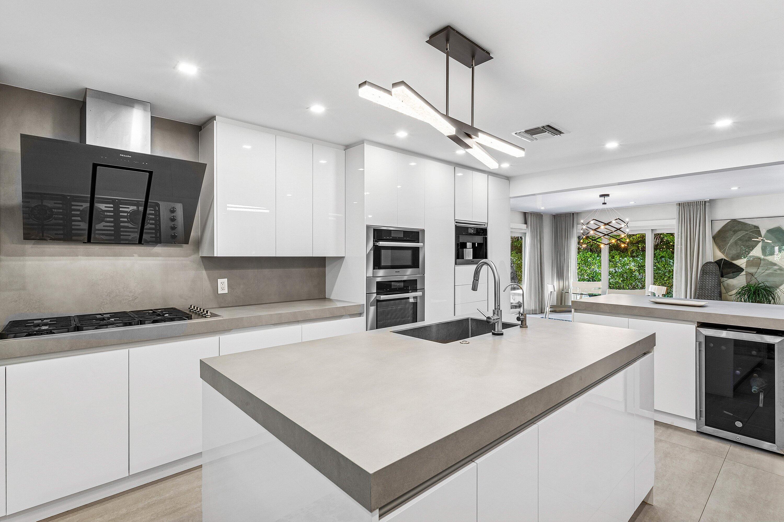 820 N Atlantic, Lantana FL 33462