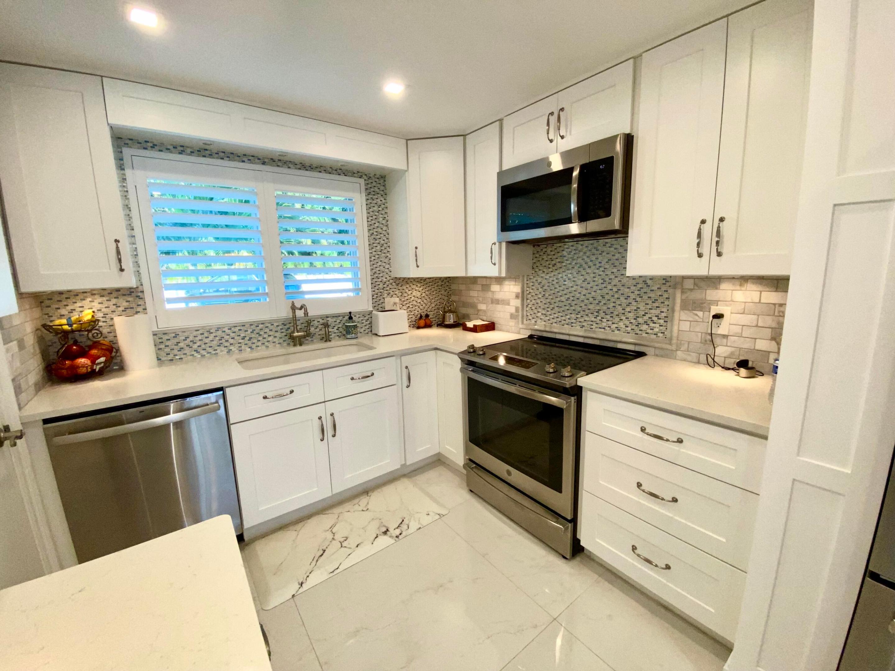 331 Tequesta #118, Tequesta FL 33469