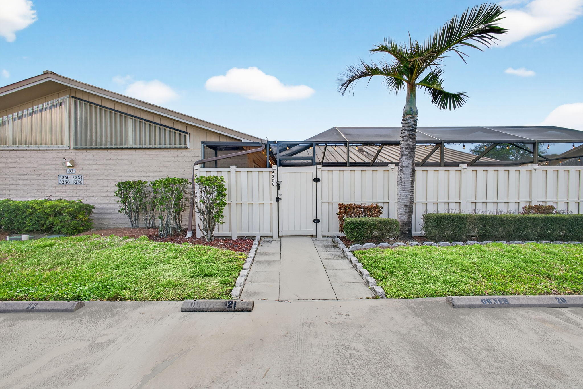 5258 Eagle Lake, Palm Beach Gardens FL 33418