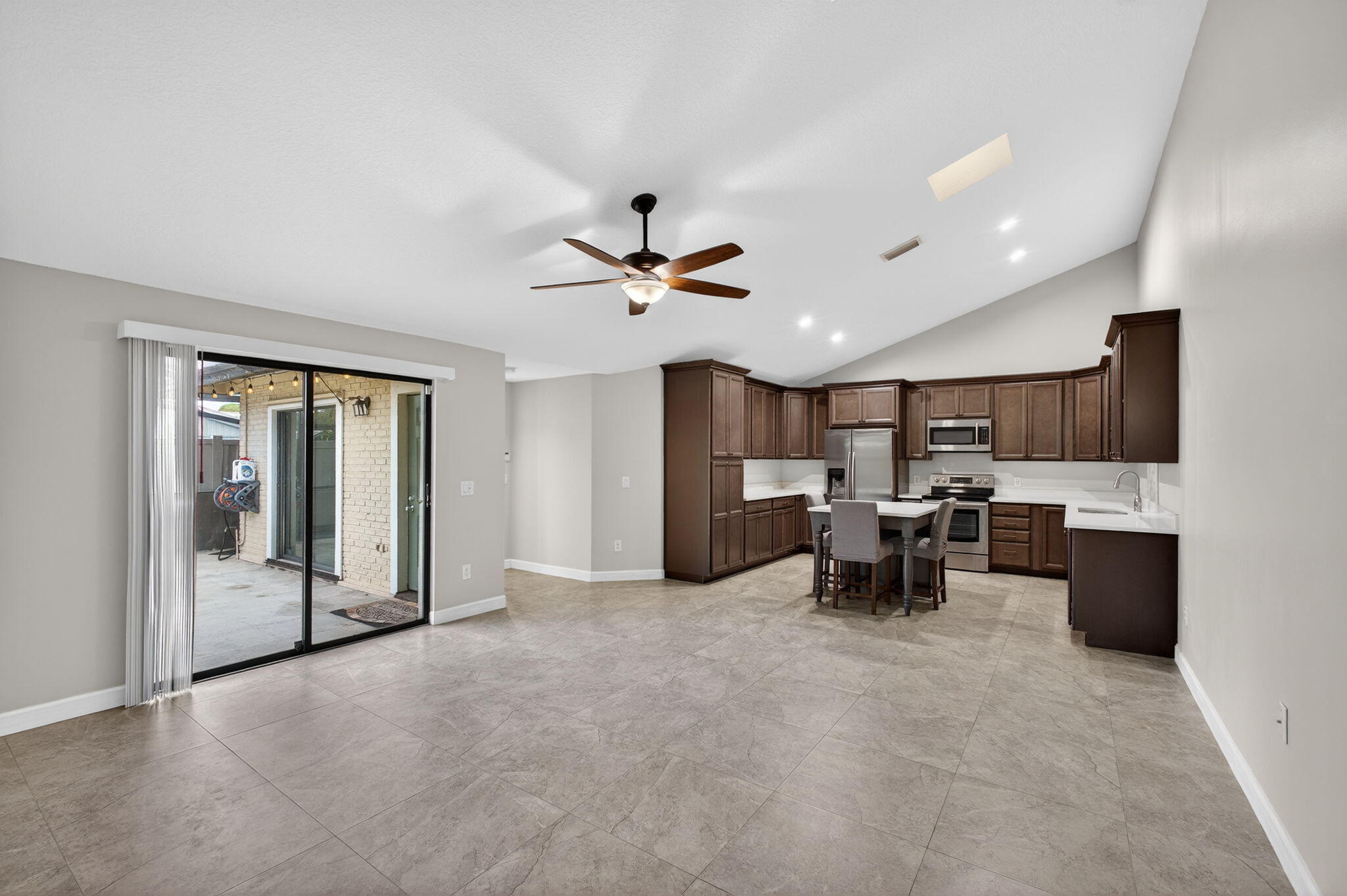 5258 Eagle Lake, Palm Beach Gardens FL 33418