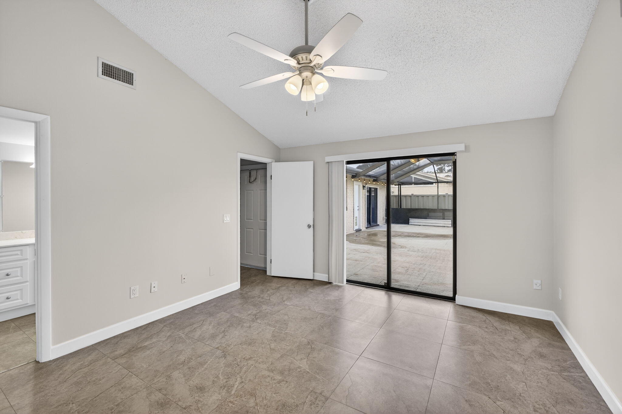 5258 Eagle Lake, Palm Beach Gardens FL 33418