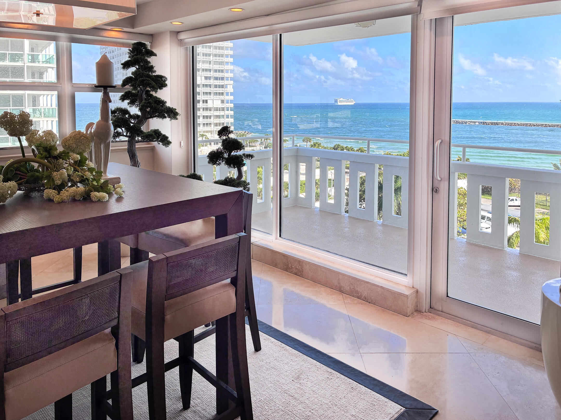 2000 S Ocean #810, Fort Lauderdale FL 33316