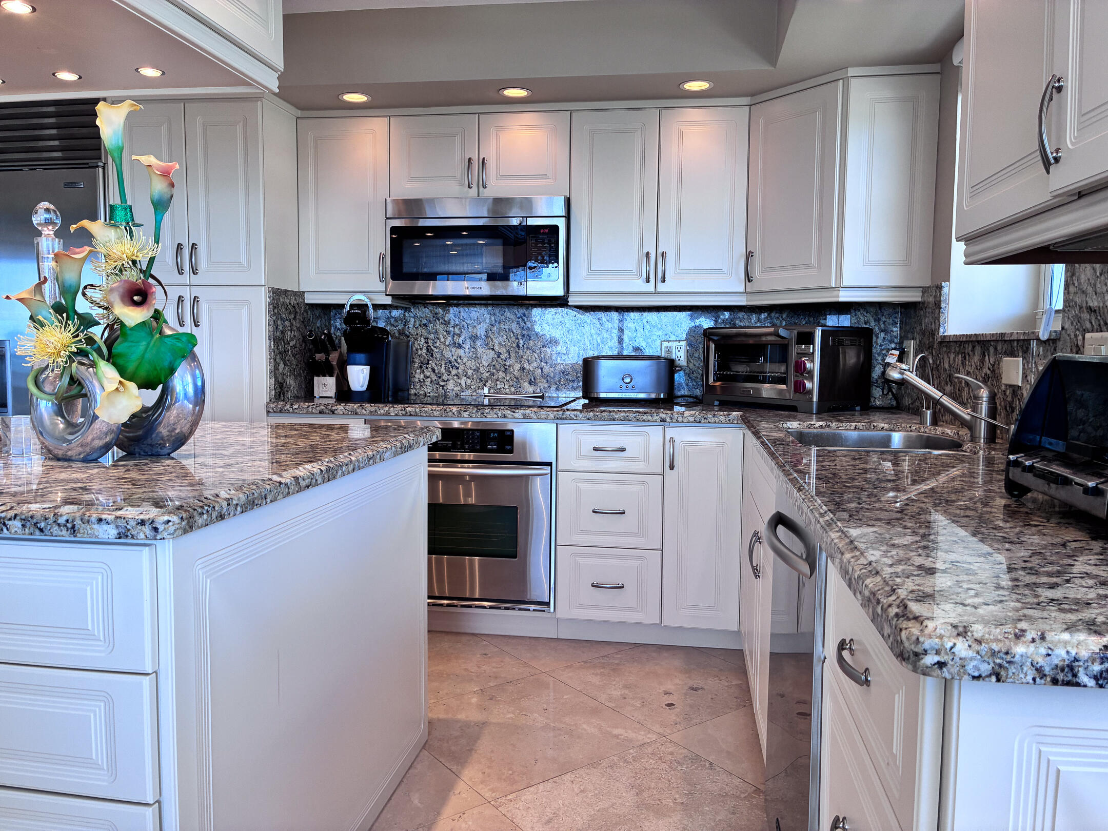 2000 S Ocean #810, Fort Lauderdale FL 33316