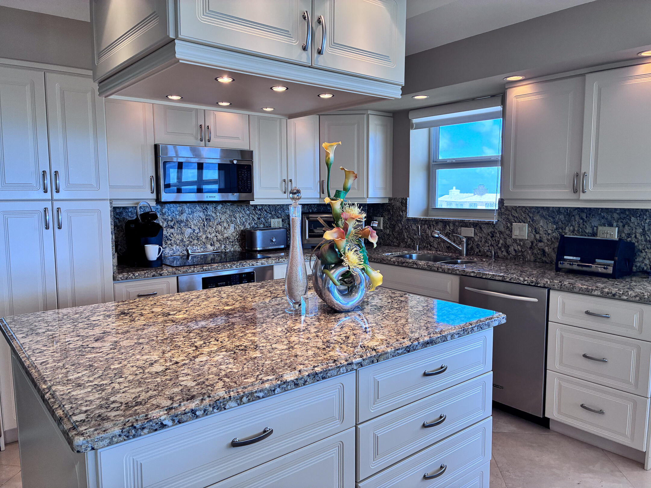 2000 S Ocean #810, Fort Lauderdale FL 33316