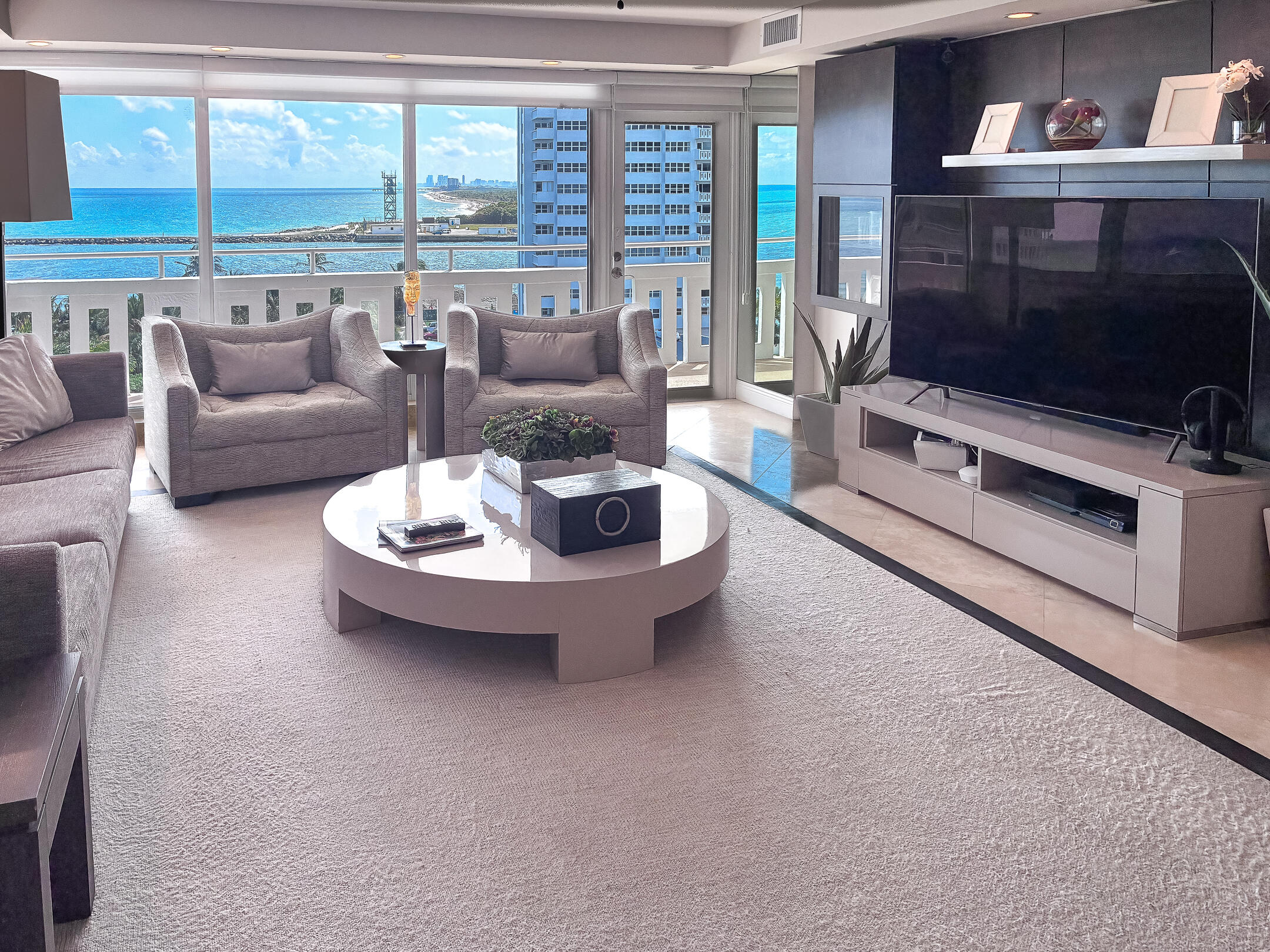 2000 S Ocean #810, Fort Lauderdale FL 33316