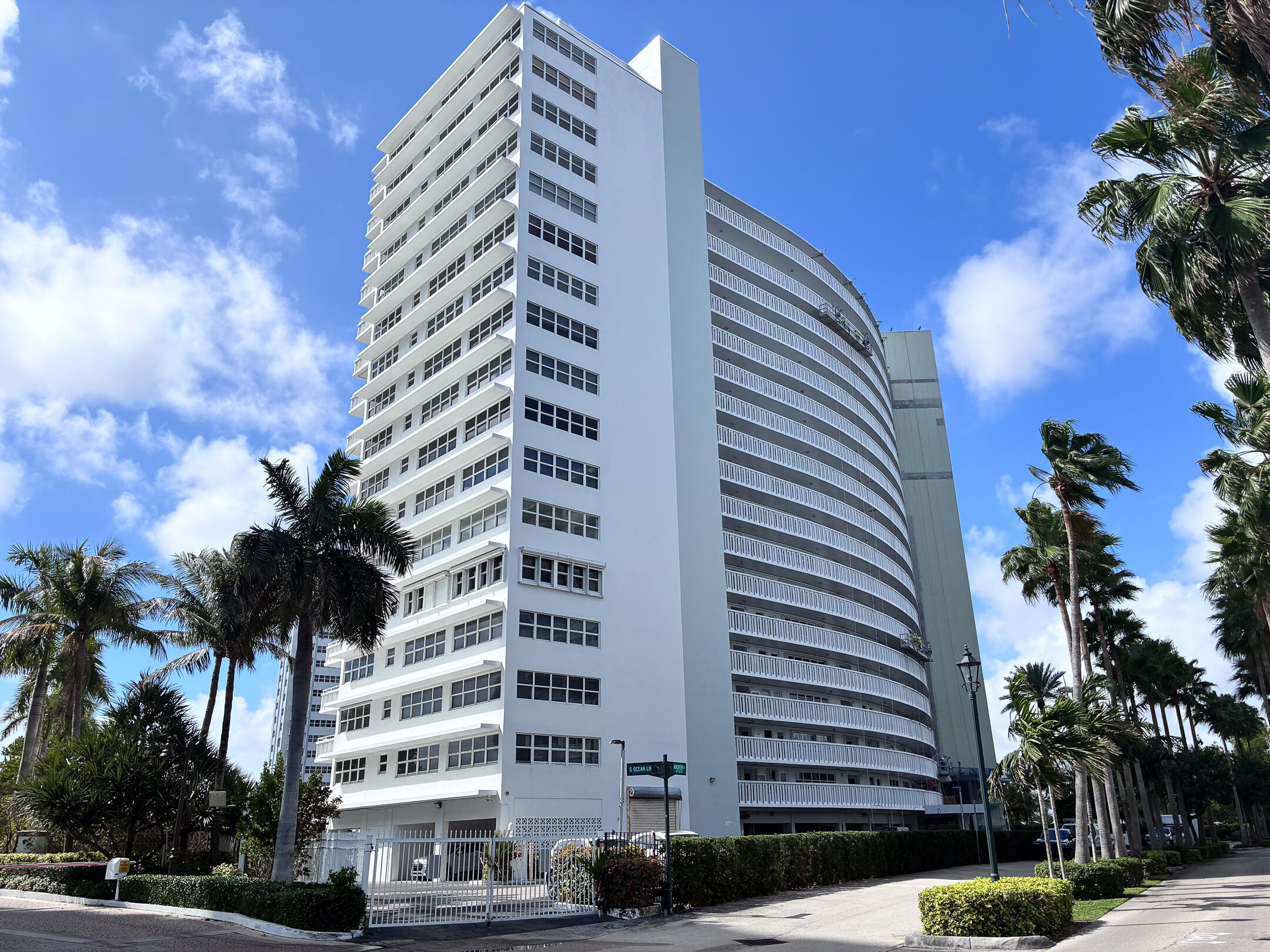 2000 S Ocean #810, Fort Lauderdale FL 33316