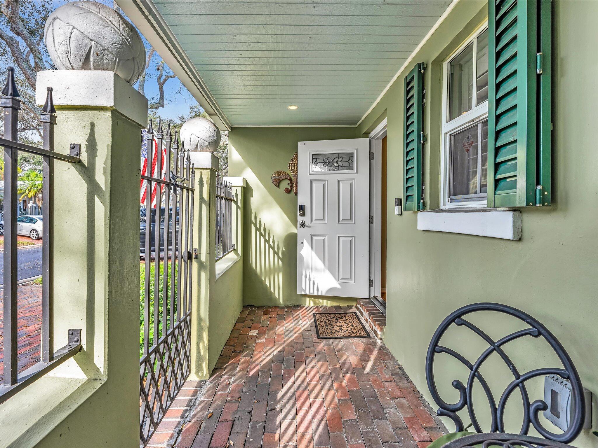 5883 Michaux, Boca Raton FL 33433