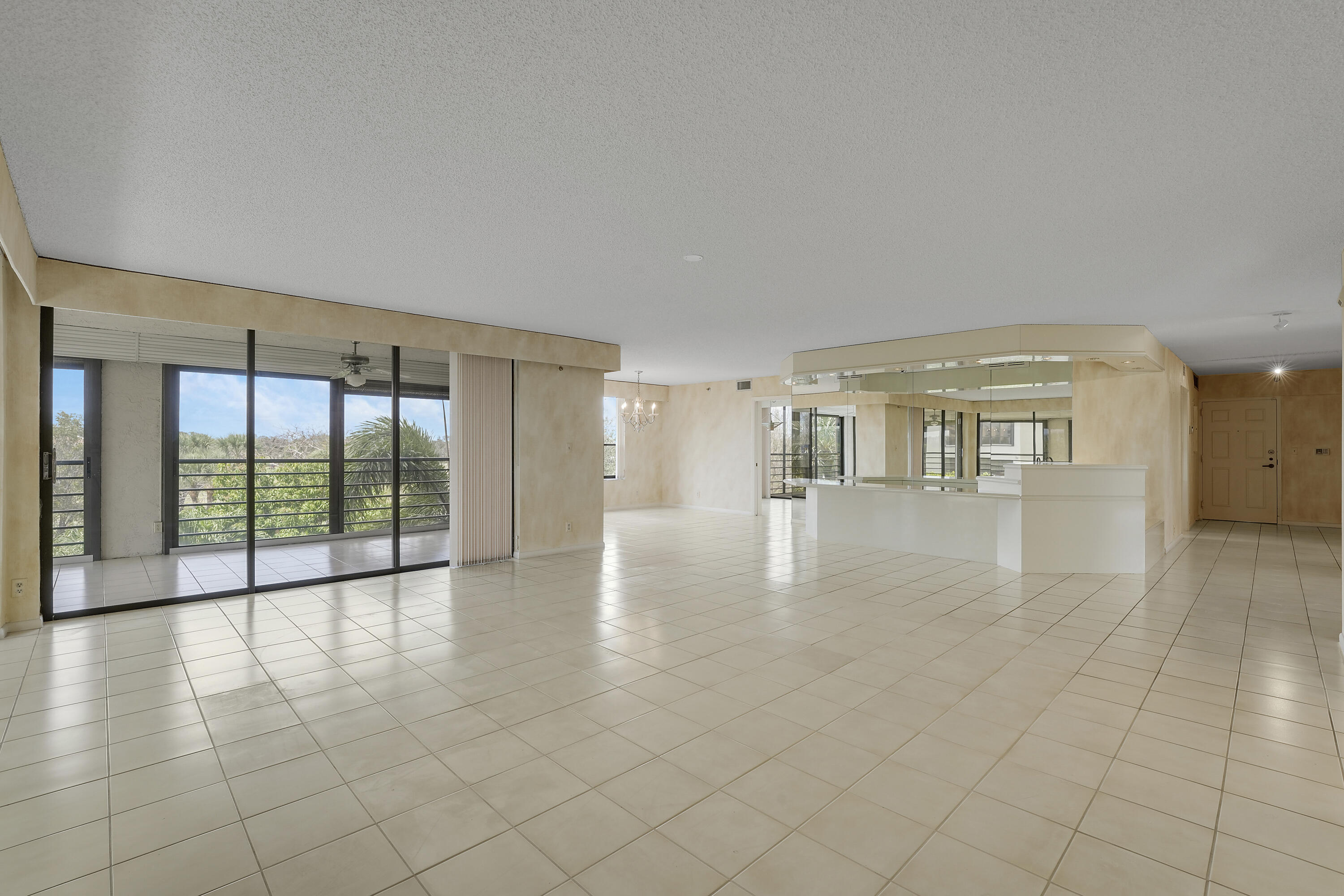 7233 Promenade #401 A, Boca Raton FL 33433