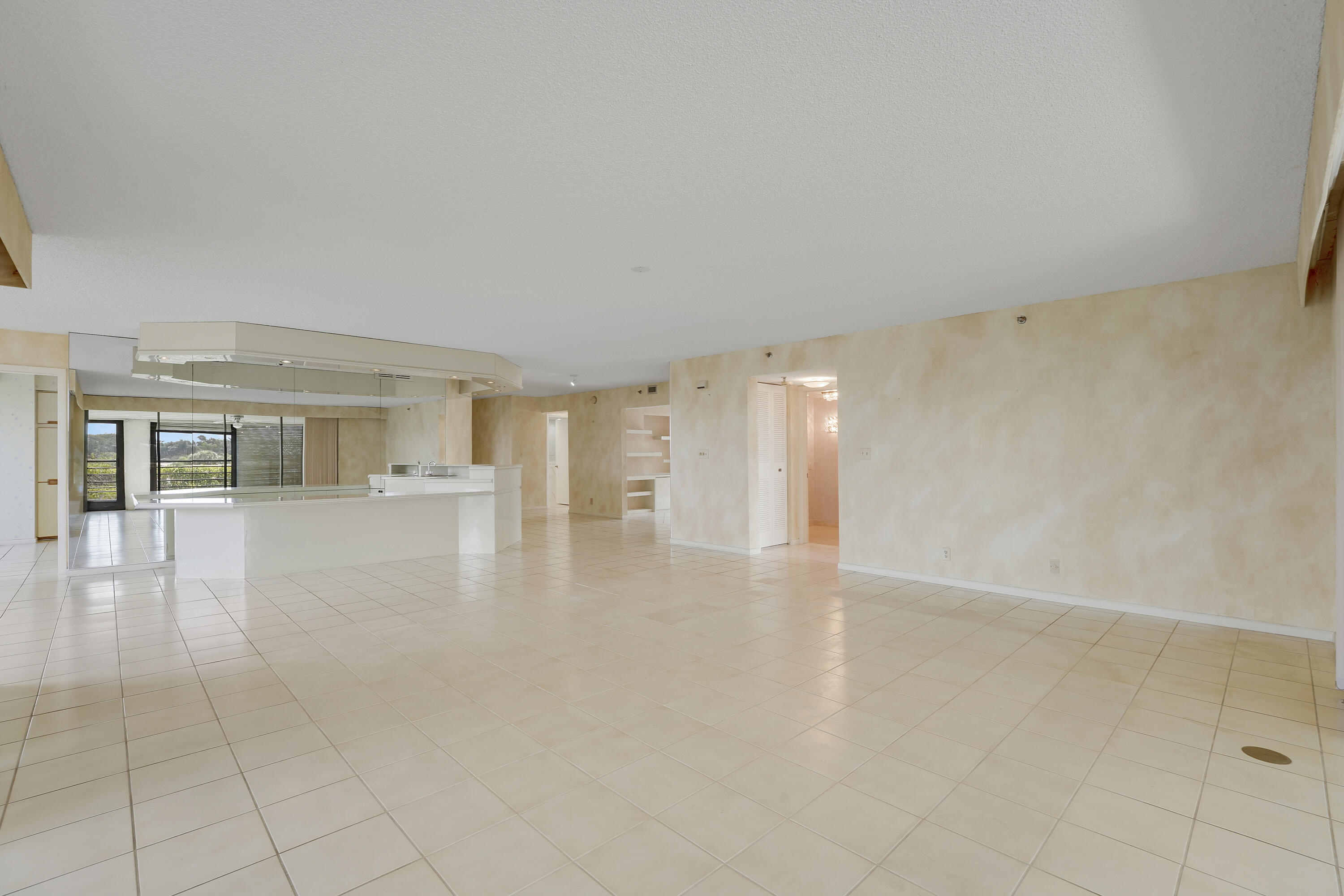 7233 Promenade #401 A, Boca Raton FL 33433