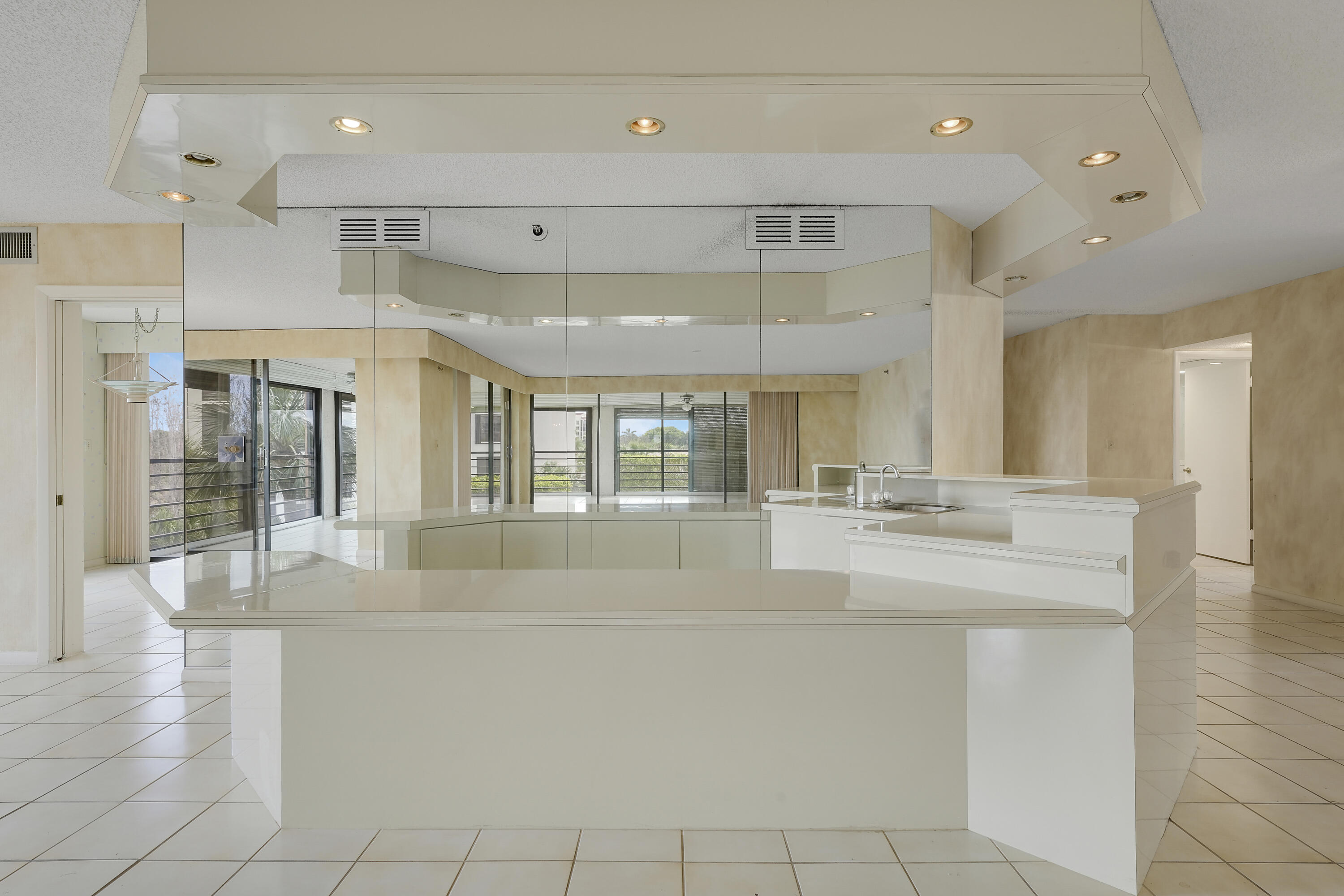 7233 Promenade #401 A, Boca Raton FL 33433