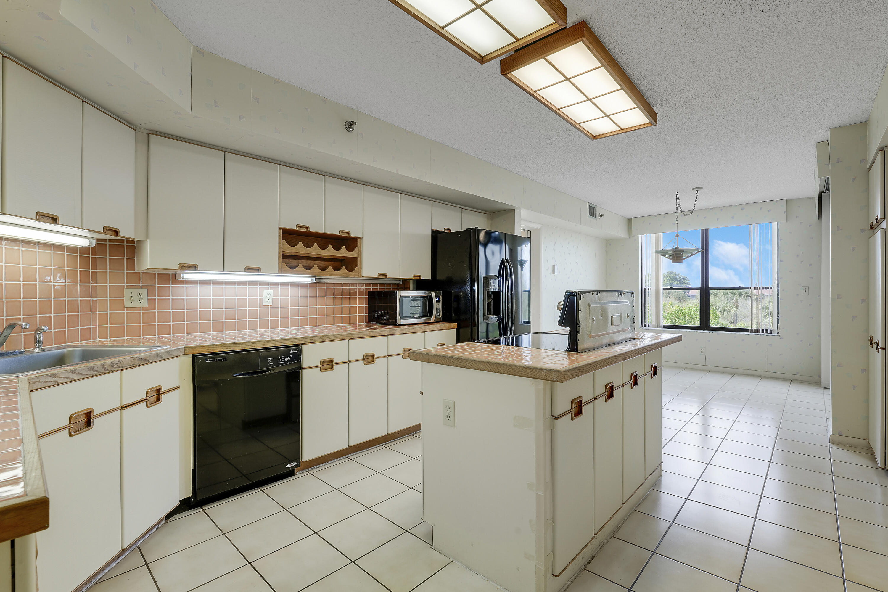 7233 Promenade #401 A, Boca Raton FL 33433