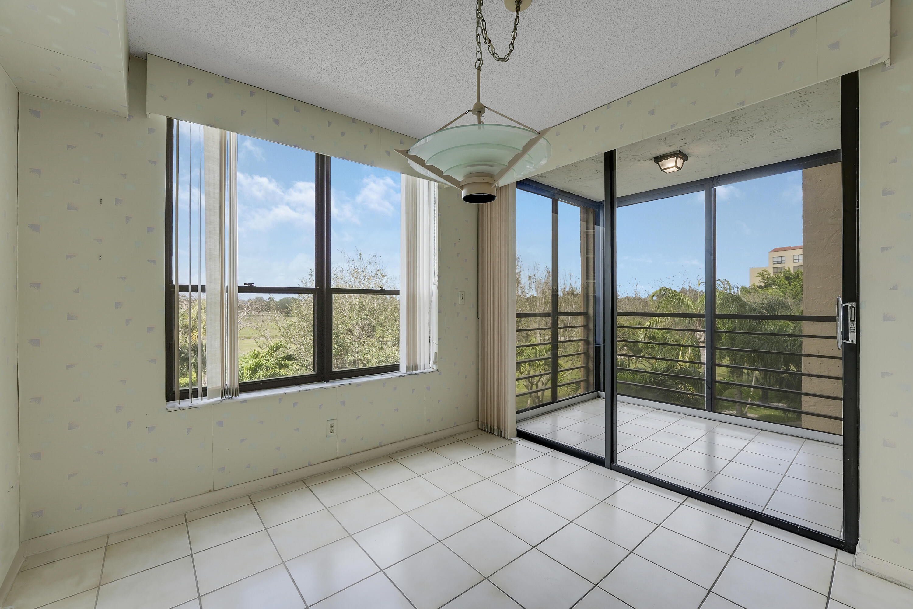 7233 Promenade #401 A, Boca Raton FL 33433