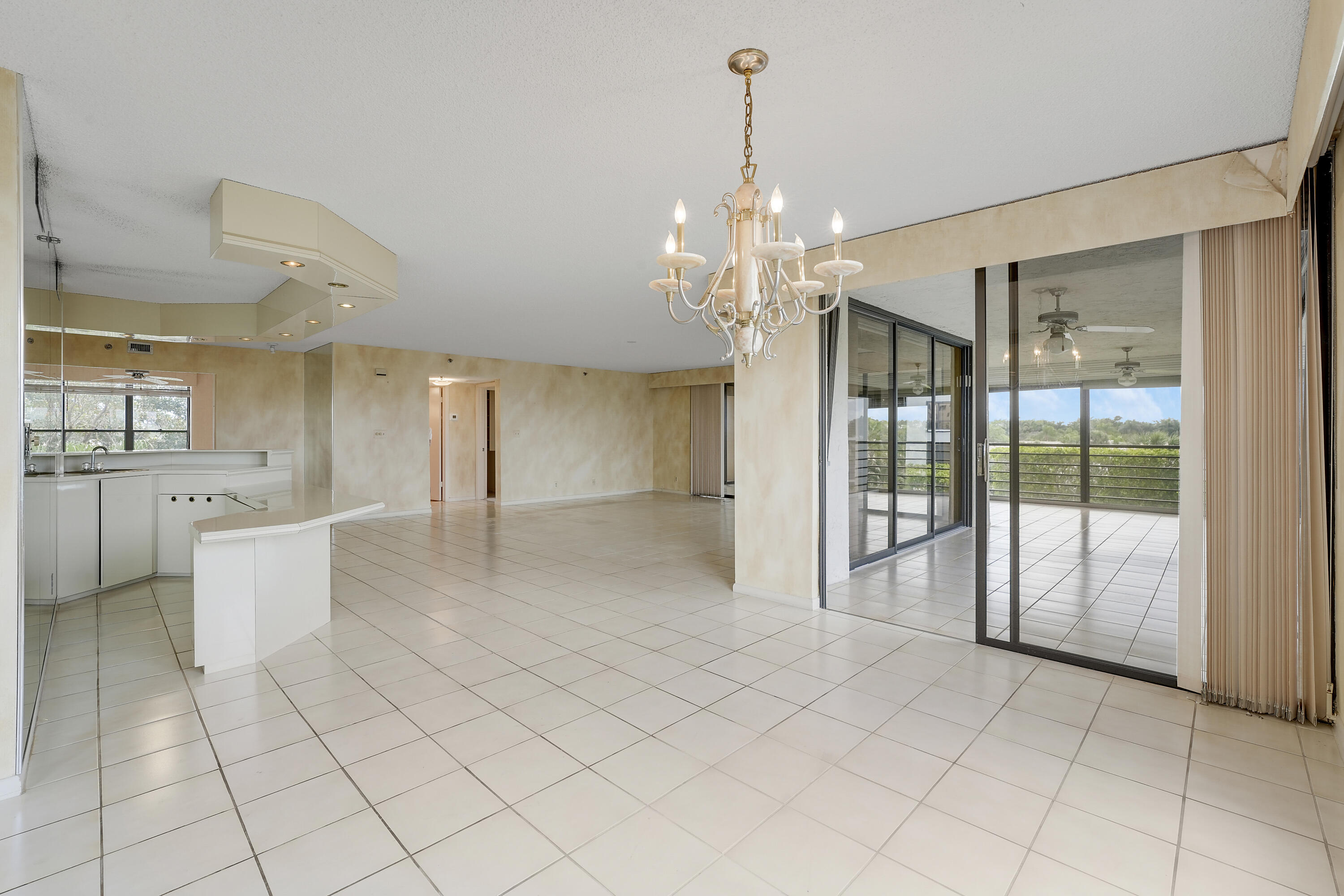 7233 Promenade #401 A, Boca Raton FL 33433