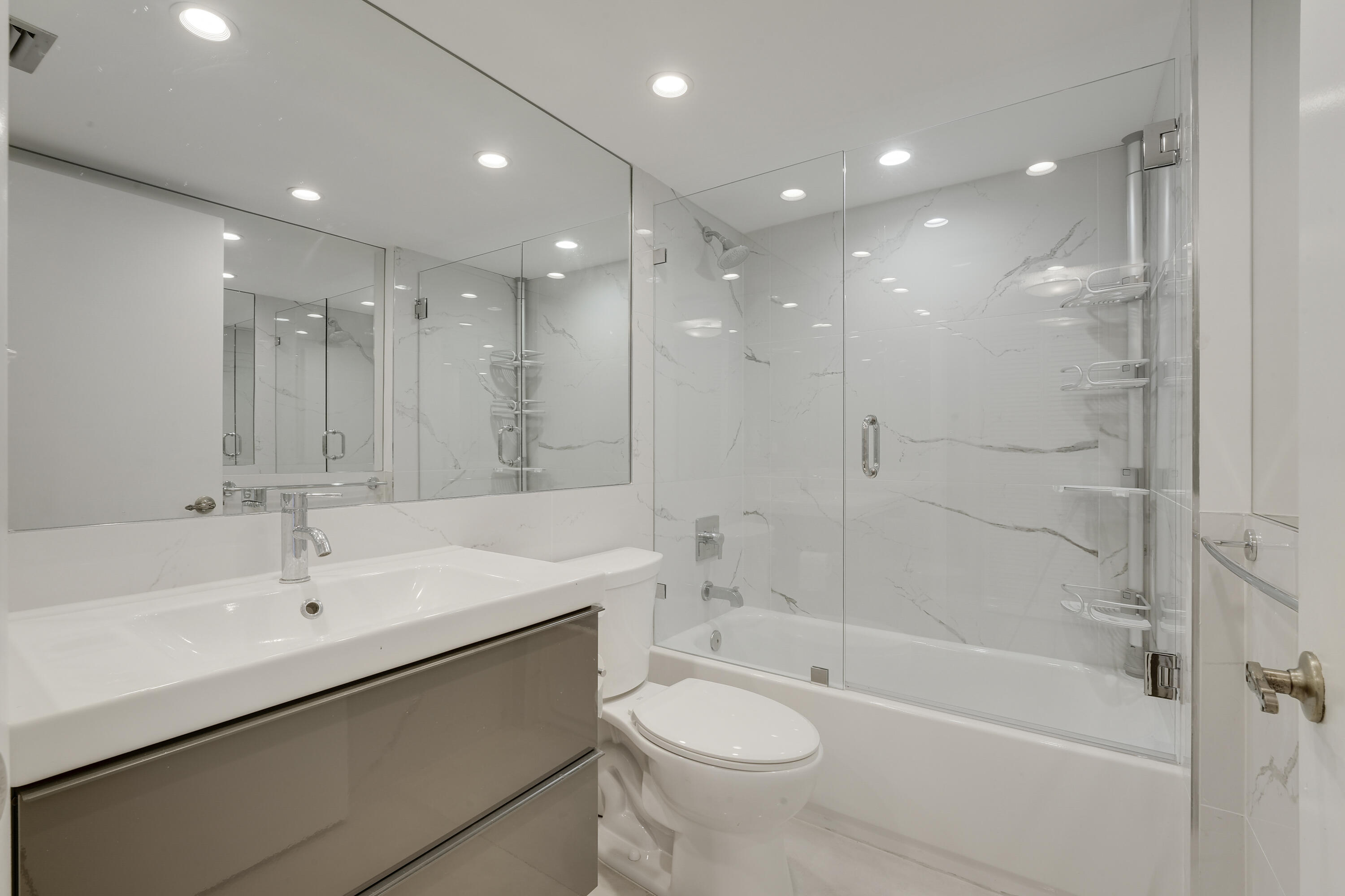 7233 Promenade #401 A, Boca Raton FL 33433