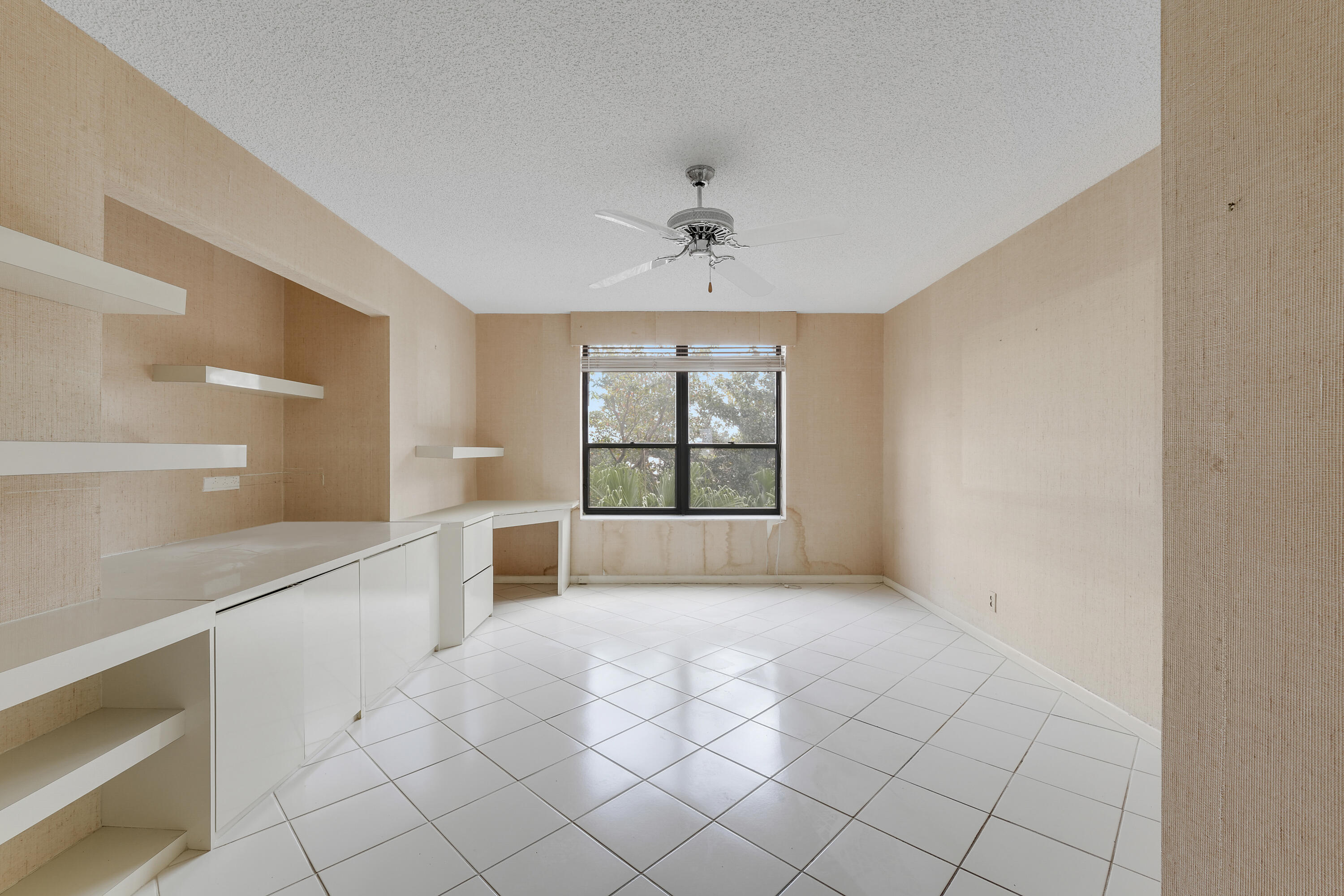 7233 Promenade #401 A, Boca Raton FL 33433