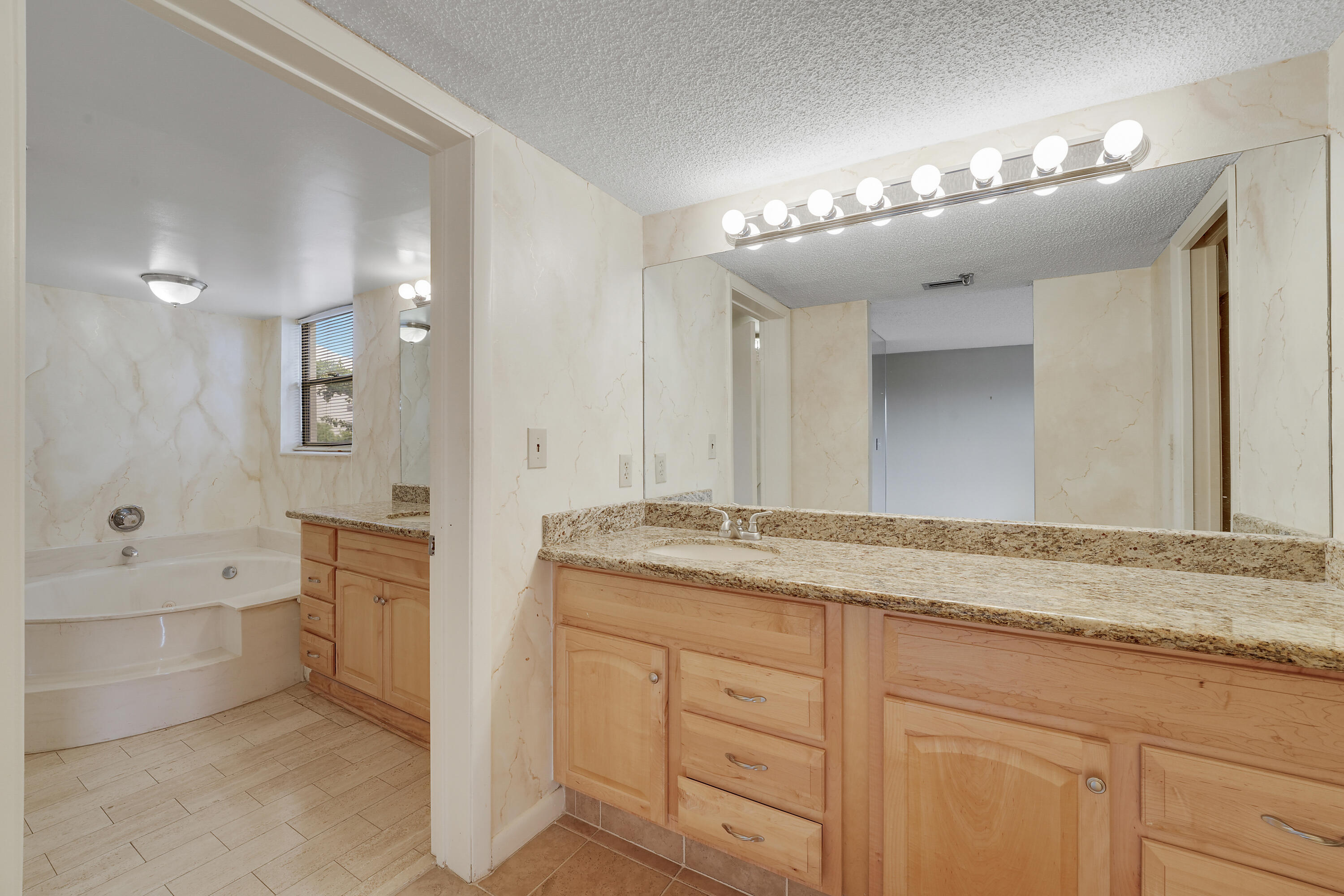 7233 Promenade #401 A, Boca Raton FL 33433