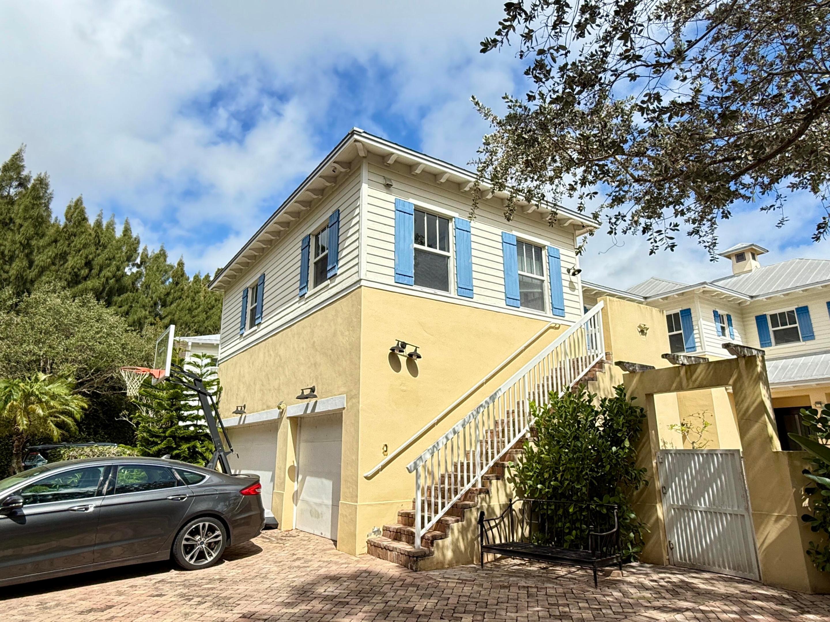 200 W Bay Cedar, Jupiter FL 33458