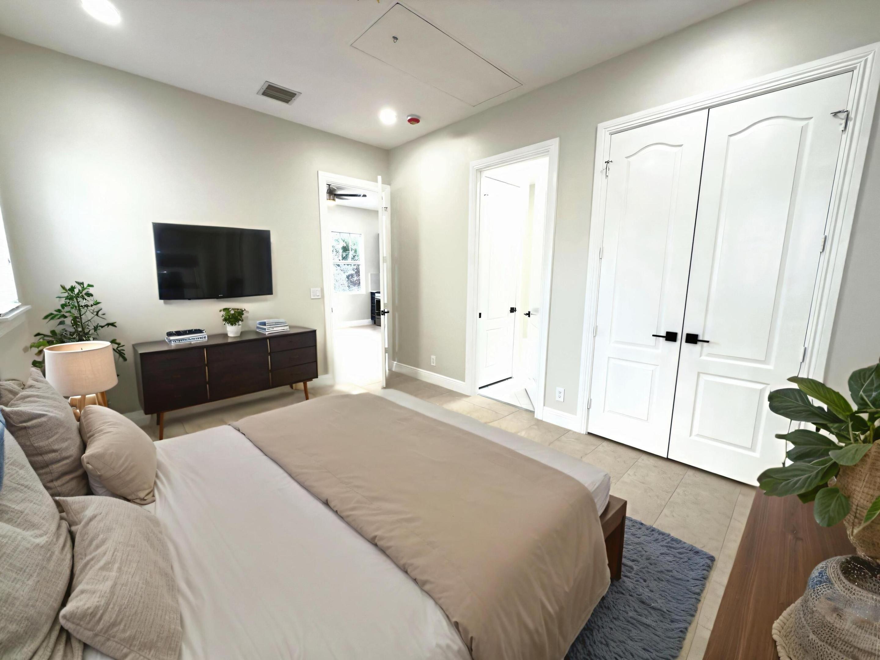 200 W Bay Cedar, Jupiter FL 33458