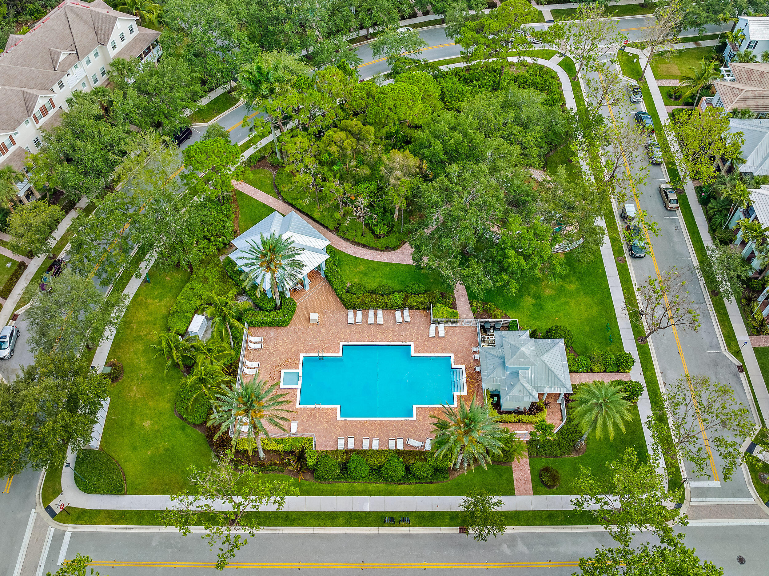 200 W Bay Cedar, Jupiter FL 33458