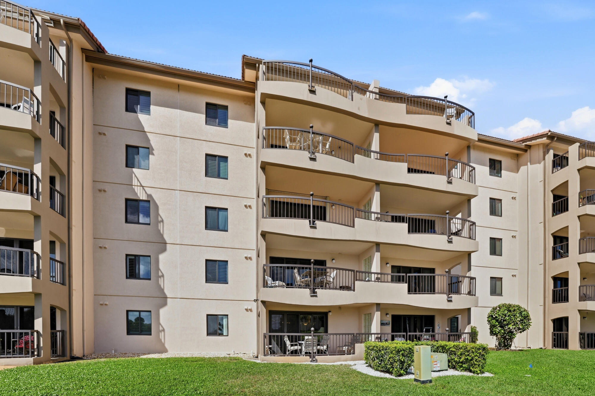 401 Ocean Bluffs #104, Jupiter FL 33477