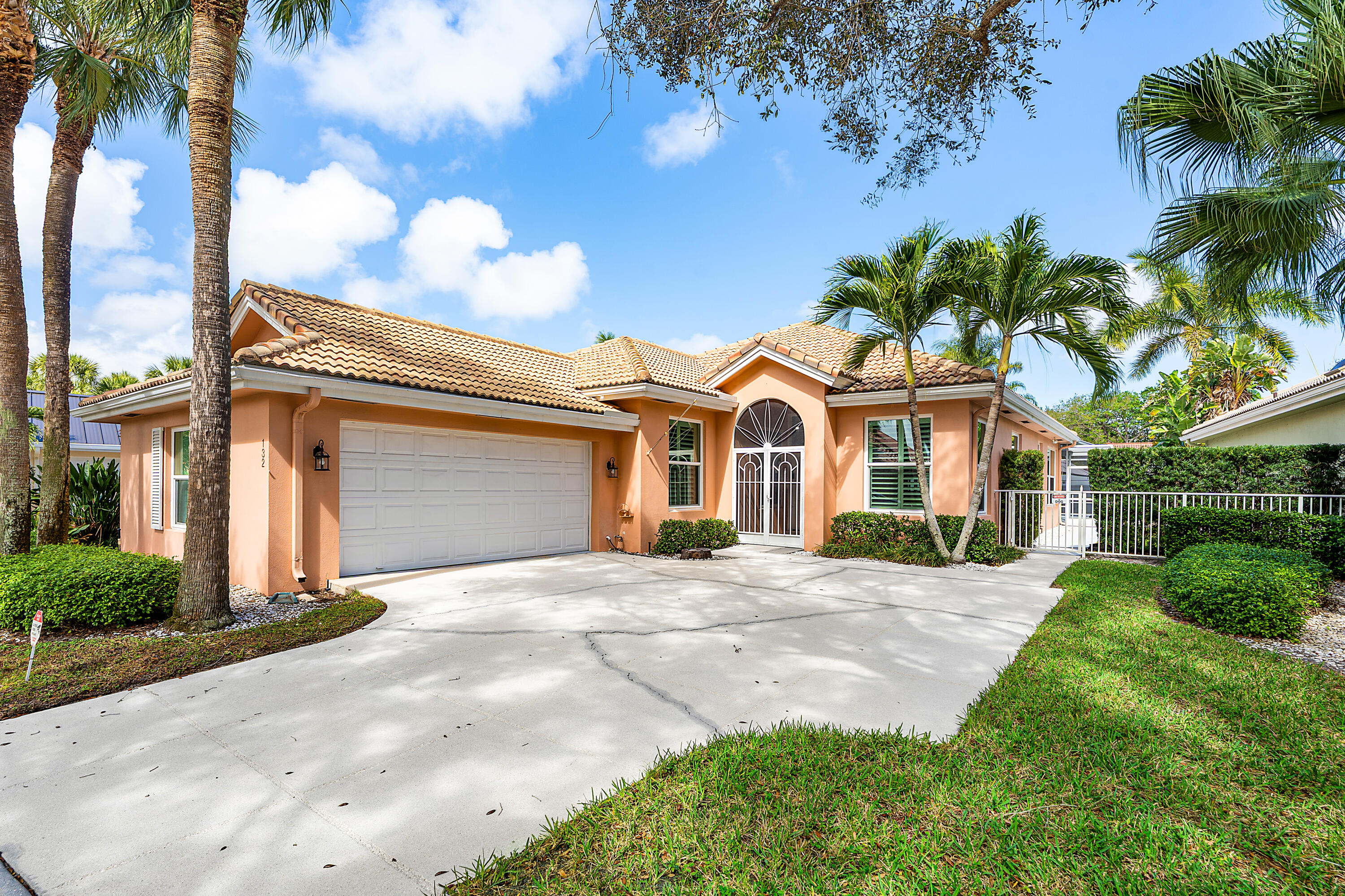 132 E Hampton, Jupiter FL 33458