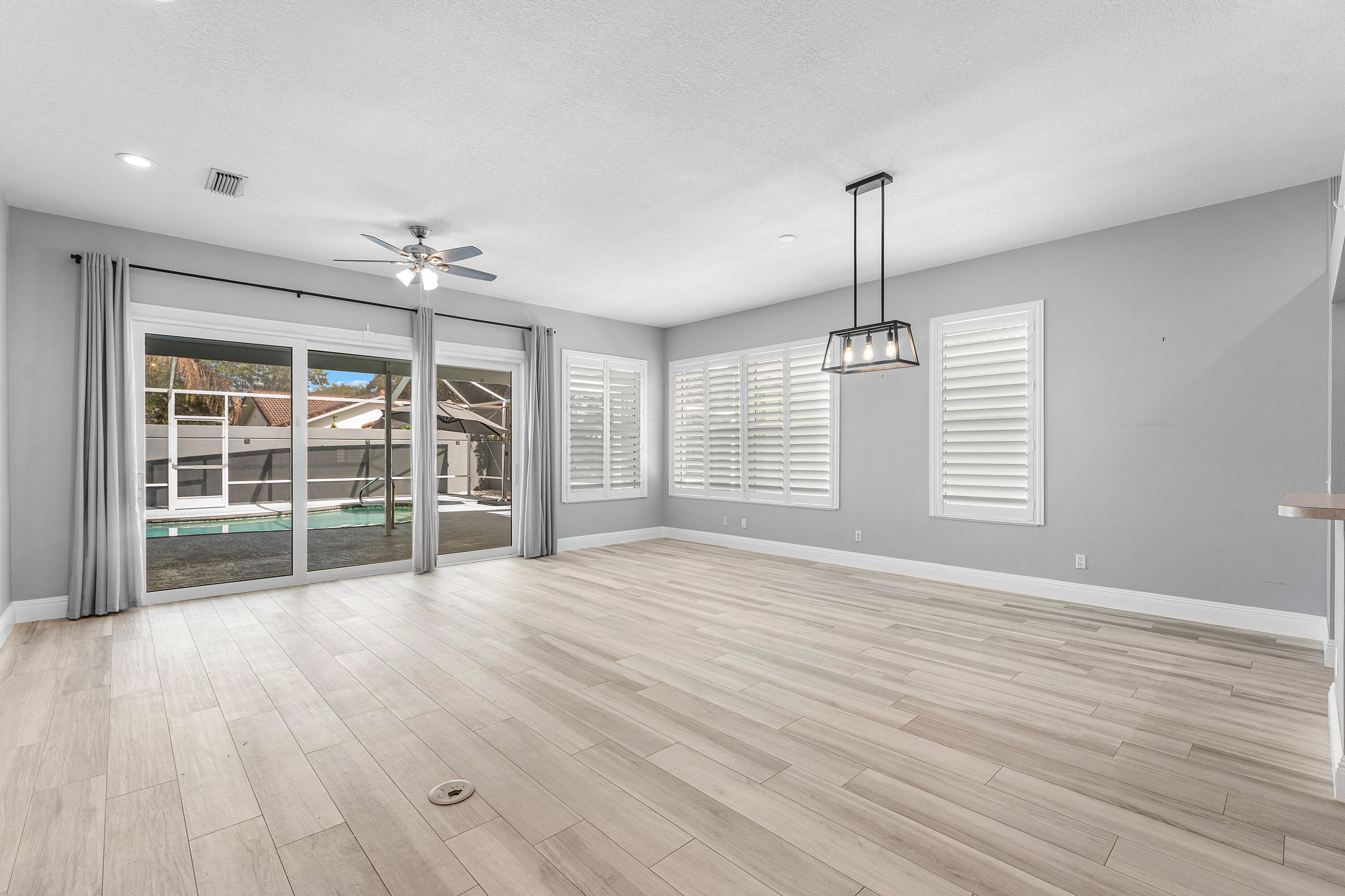 132 E Hampton, Jupiter FL 33458