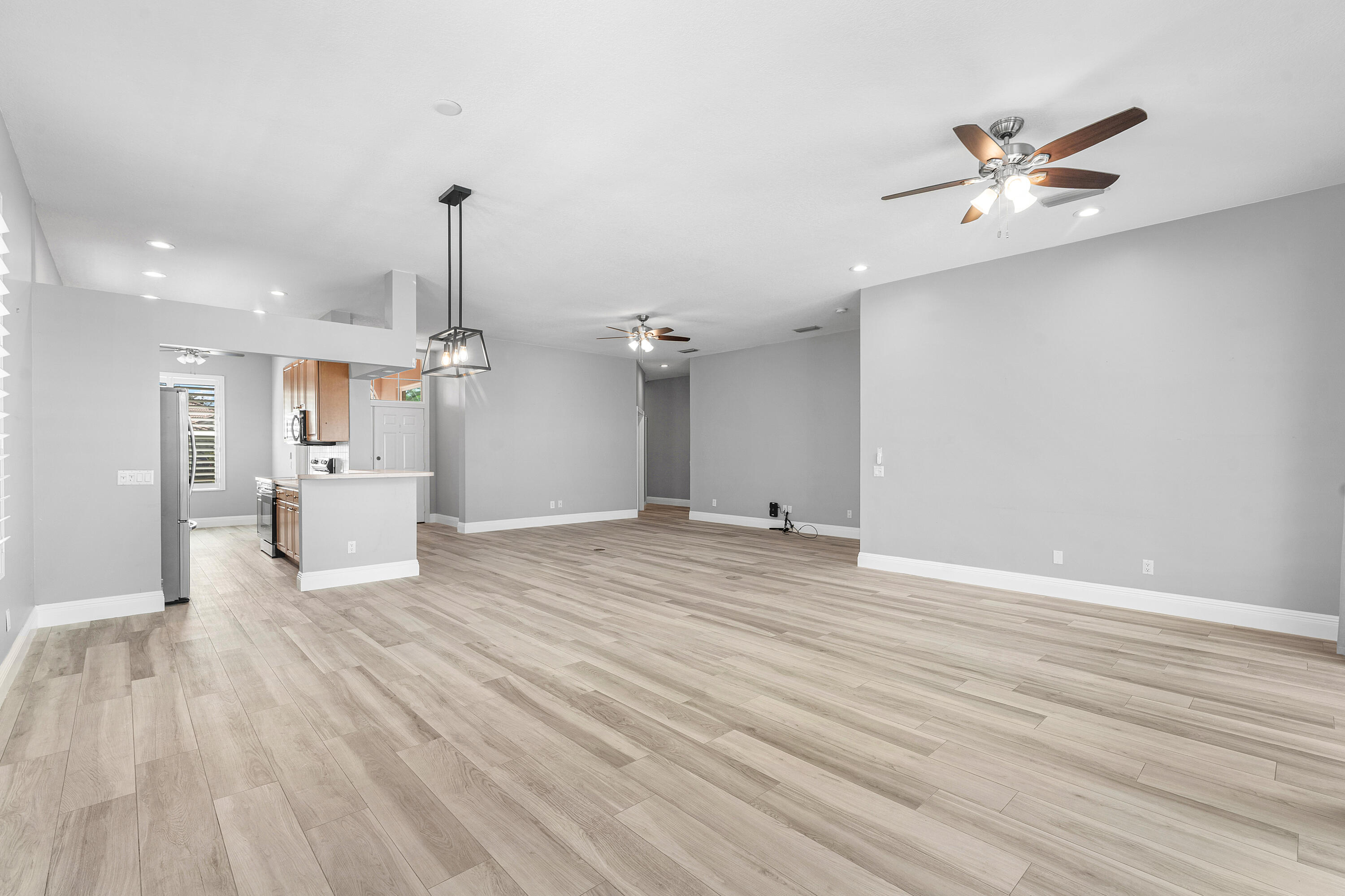 132 E Hampton, Jupiter FL 33458