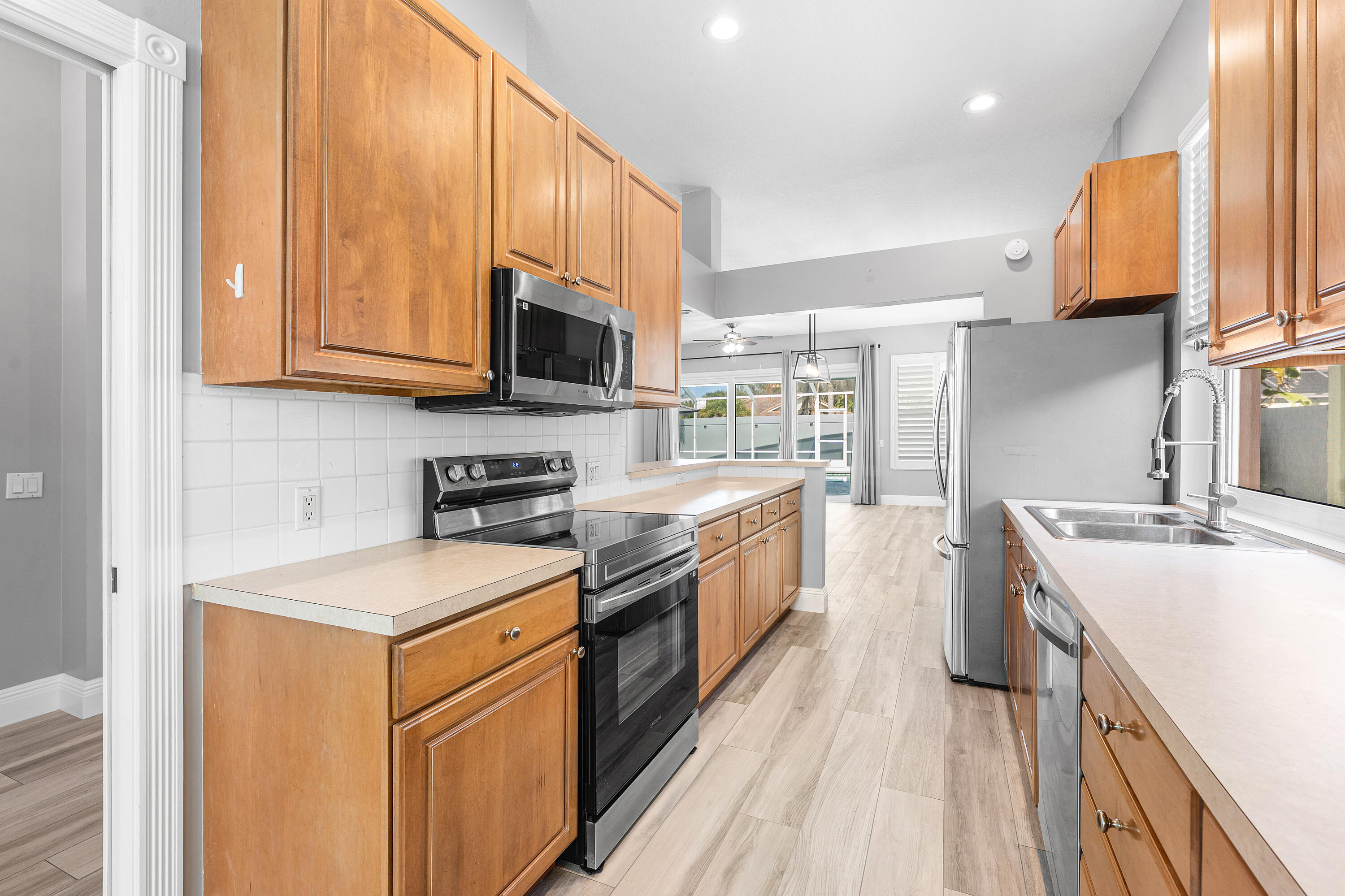 132 E Hampton, Jupiter FL 33458